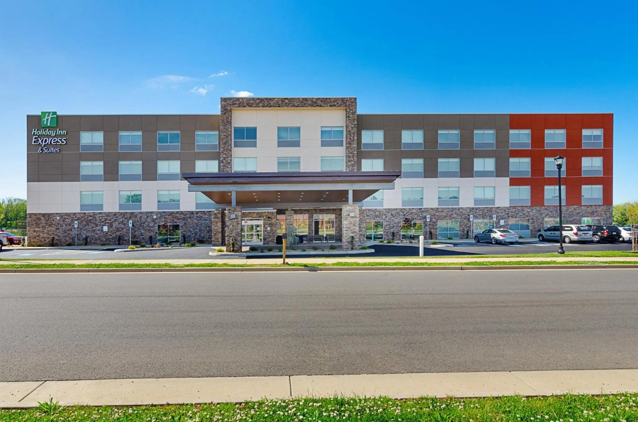 Property building in Holiday Inn Express & Suites - Abingdon by IHG