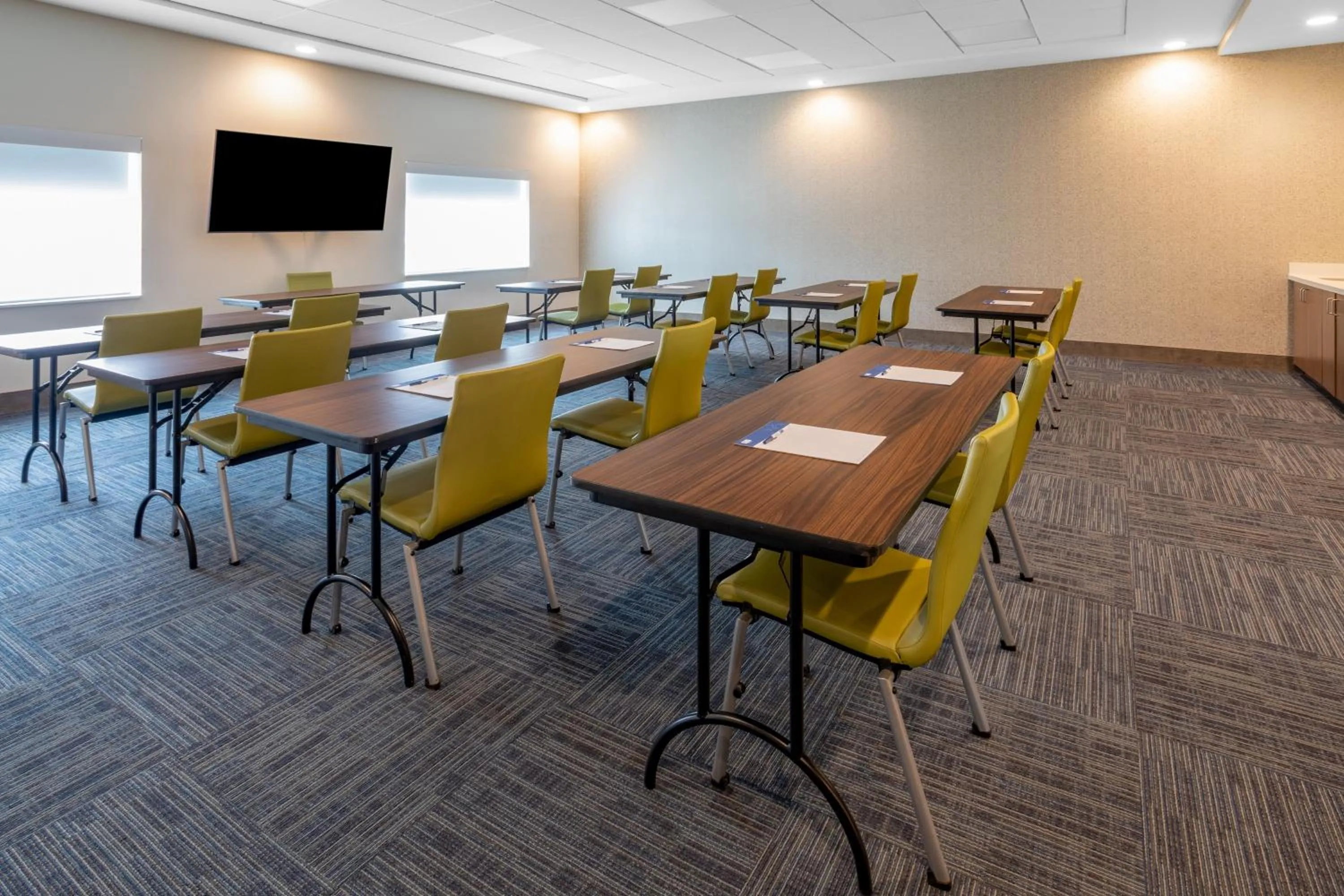 Meeting/conference room in Holiday Inn Express & Suites - Wildwood - The Villages by IHG