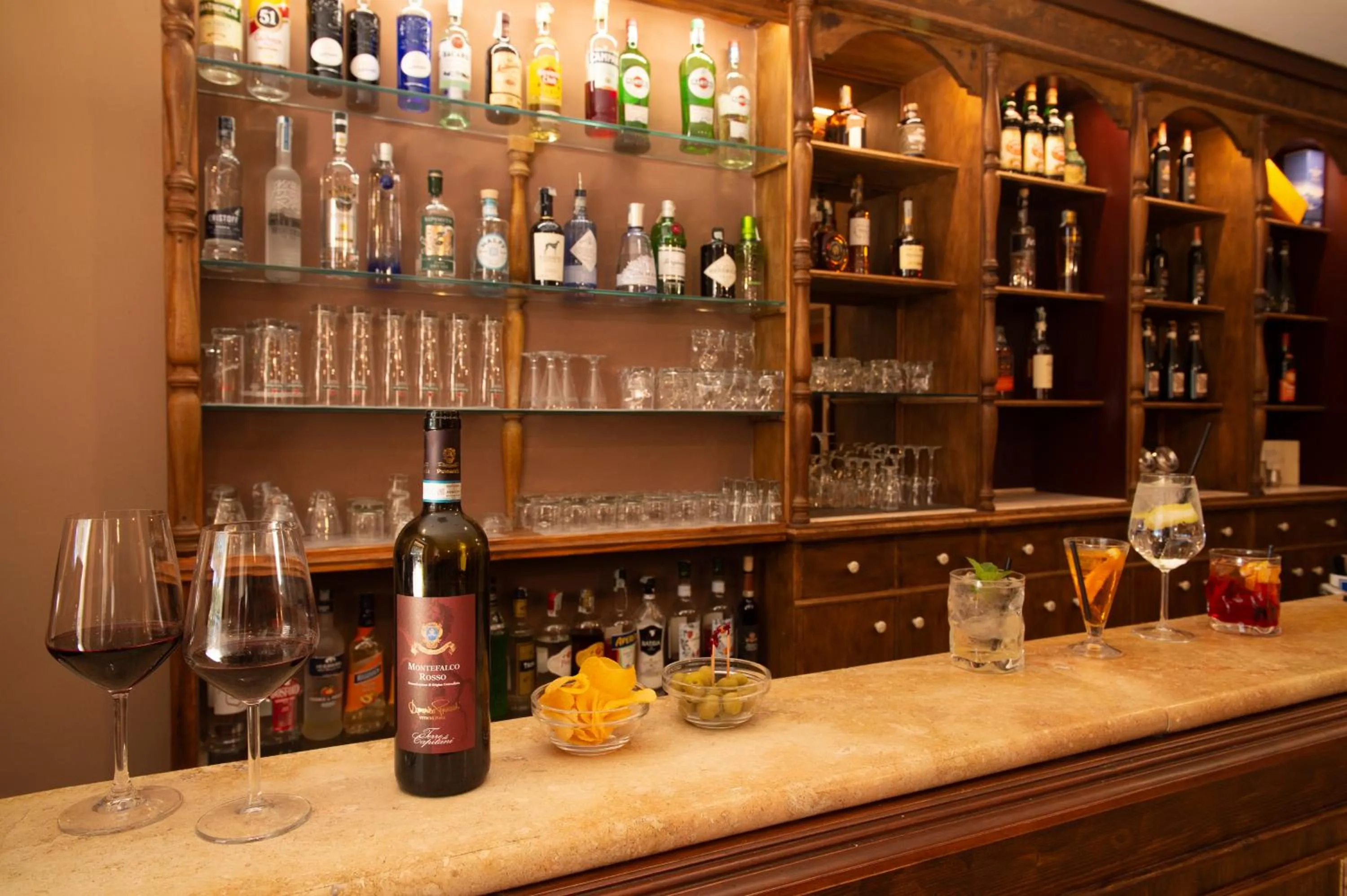 Lounge or bar in Hotel Villa dei Pini