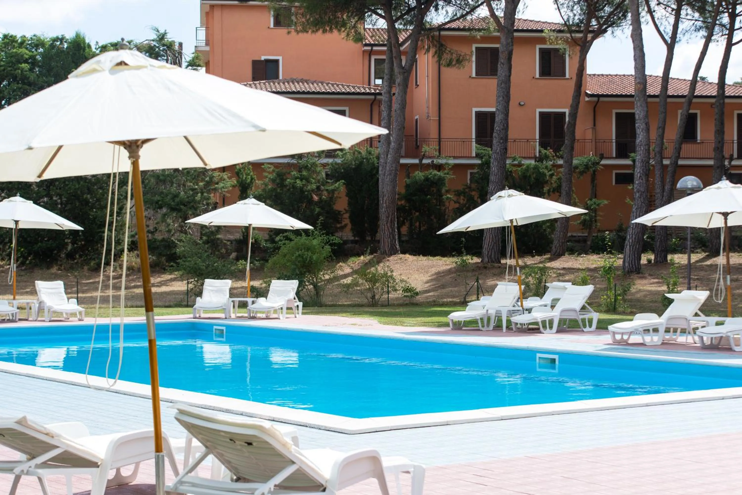 Swimming pool in Hotel Villa dei Pini