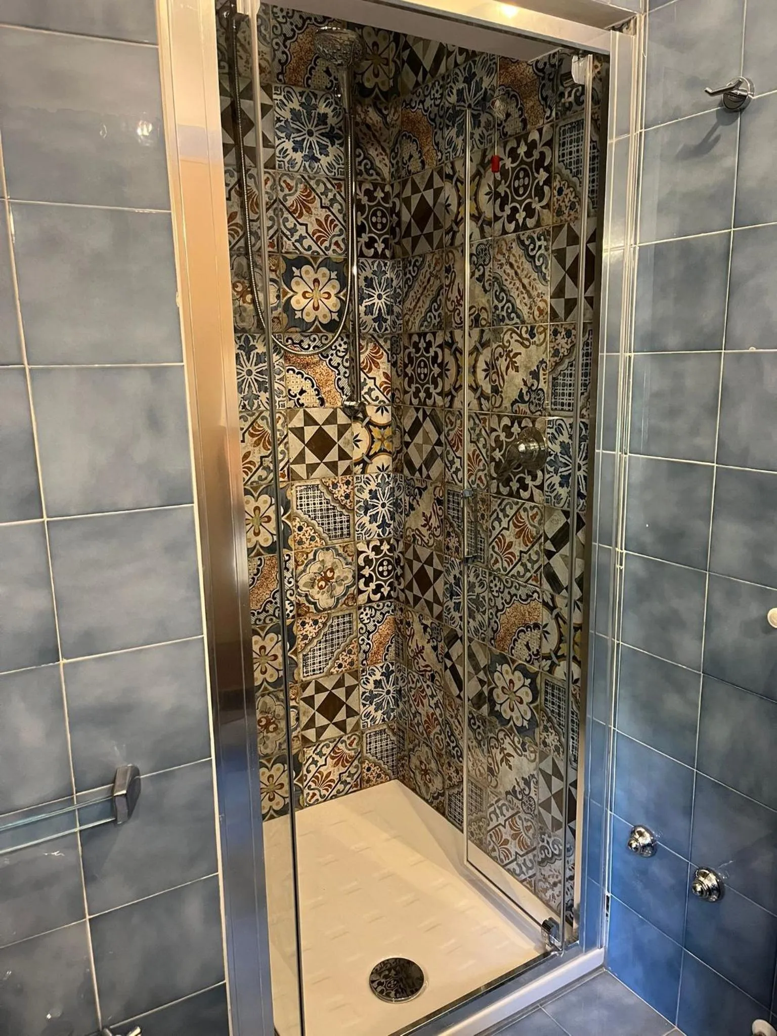 Shower in Hotel Villa dei Pini