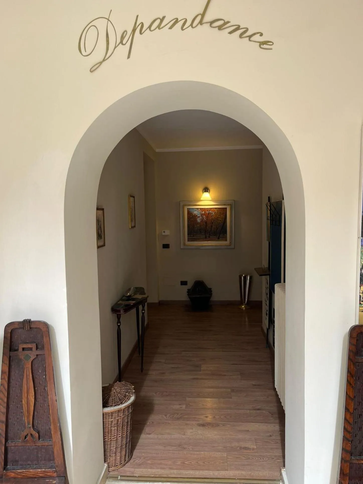 Decorative detail in Hotel Villa dei Pini