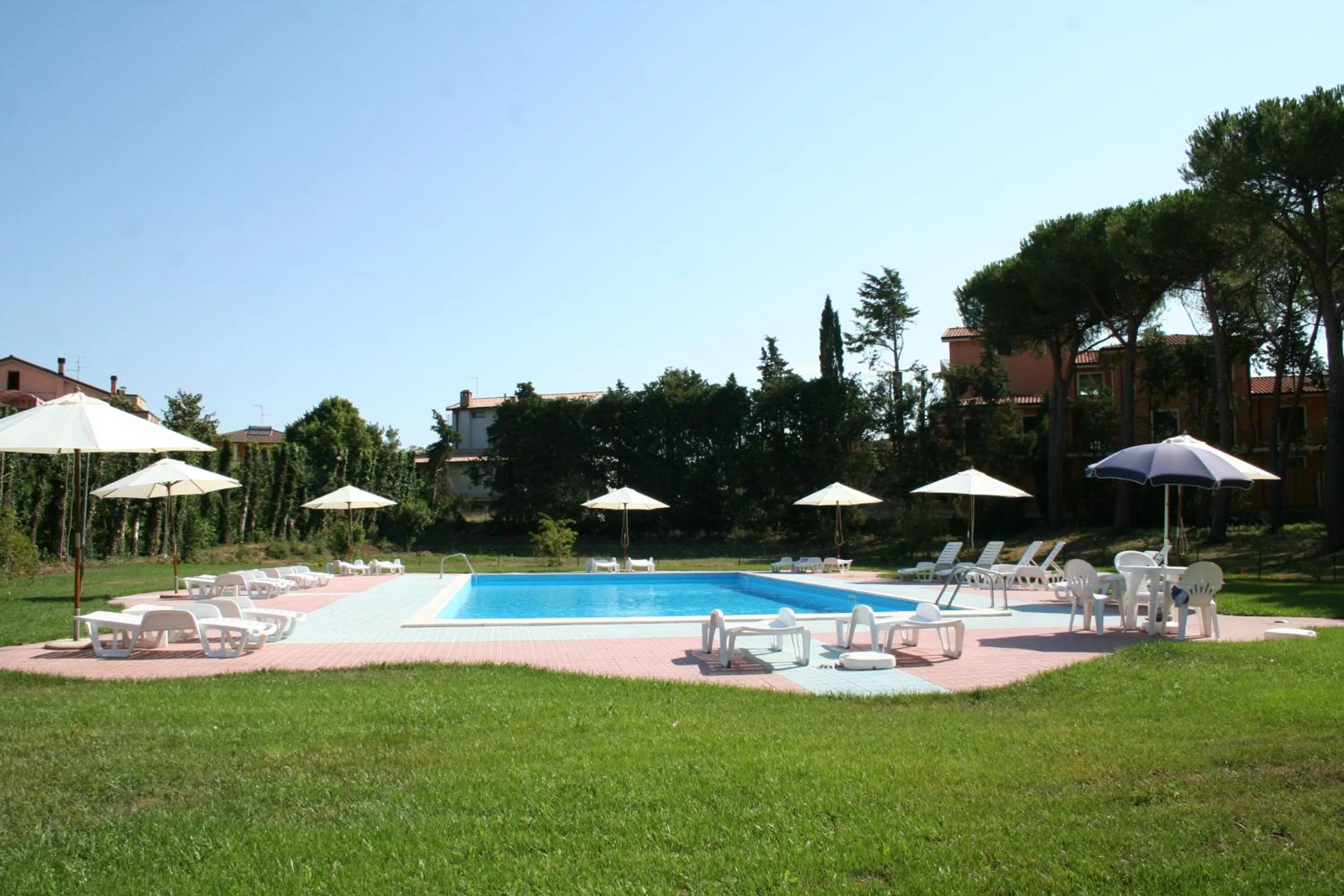 Swimming pool in Hotel Villa dei Pini