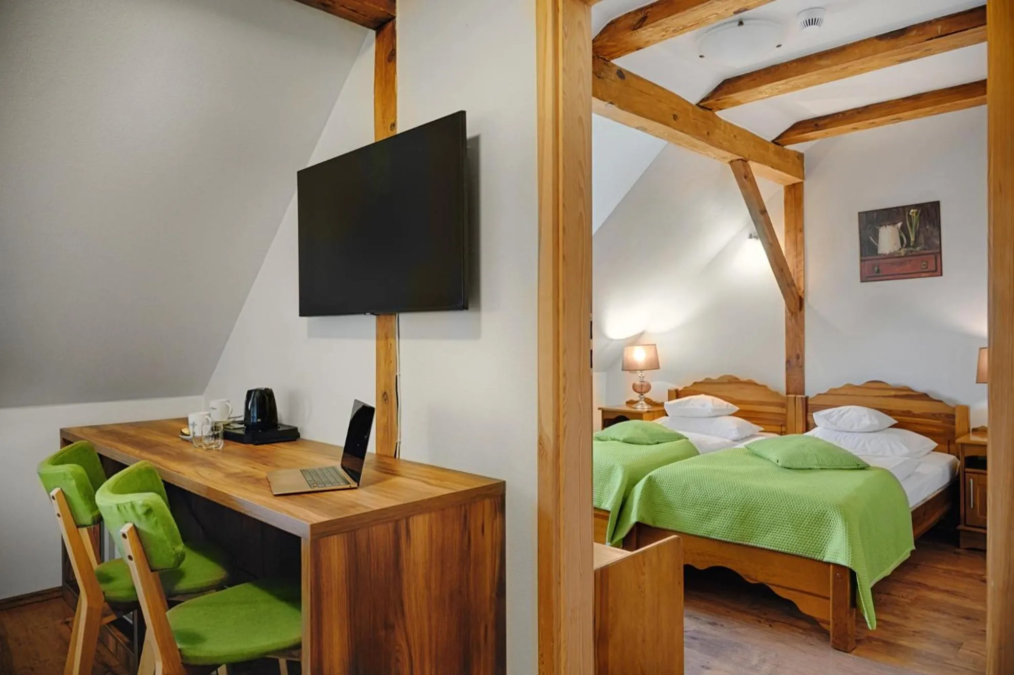 Communal lounge/ TV room, Bed in Żabi Dwór - HOTEL - RESTAURACJA - SPA