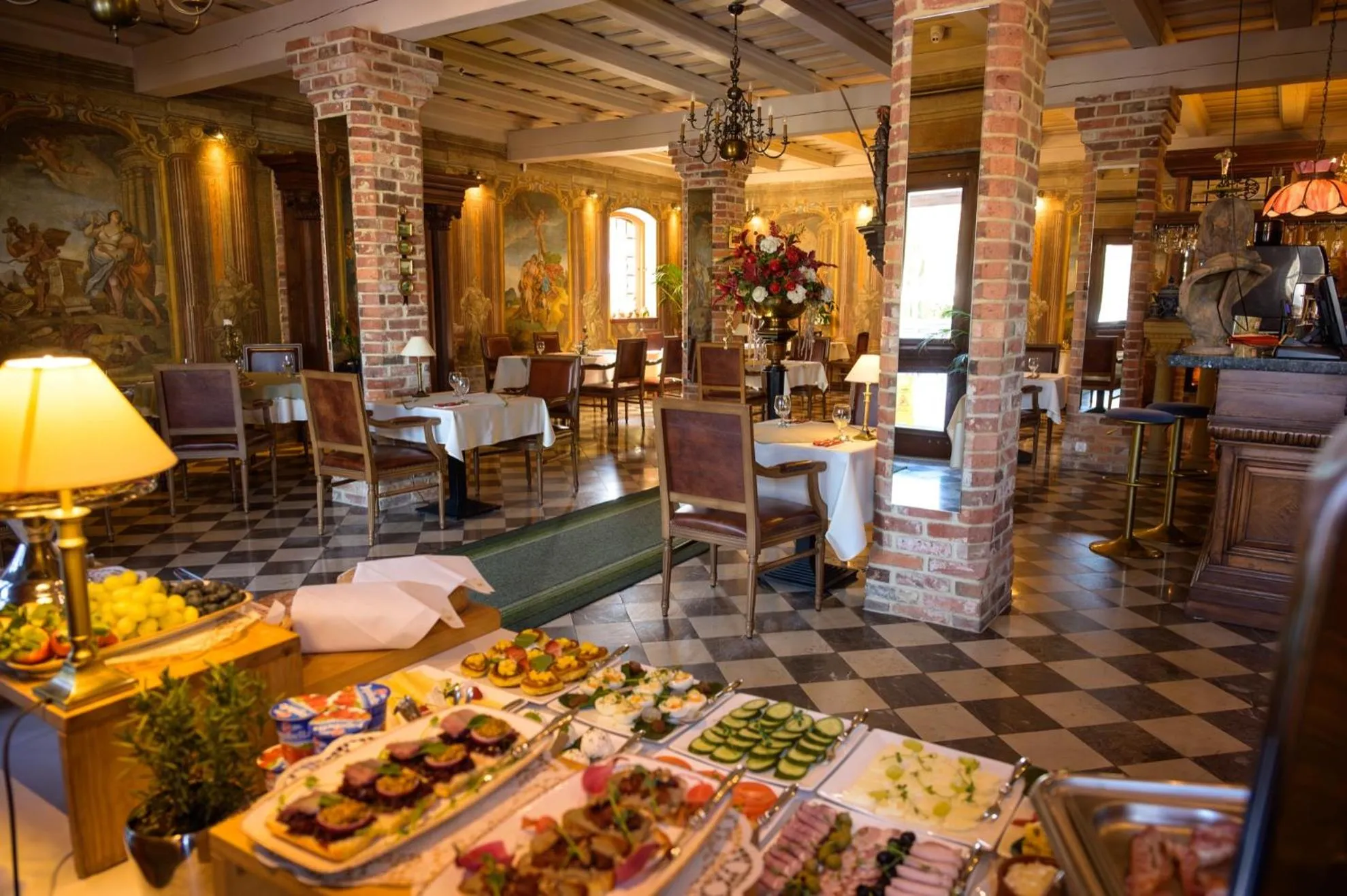 Restaurant/places to eat in Żabi Dwór - HOTEL - RESTAURACJA - SPA