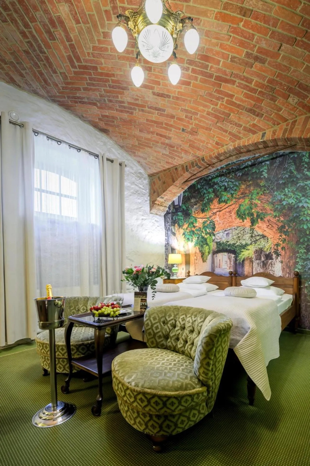 Bed in Żabi Dwór - HOTEL - RESTAURACJA - SPA