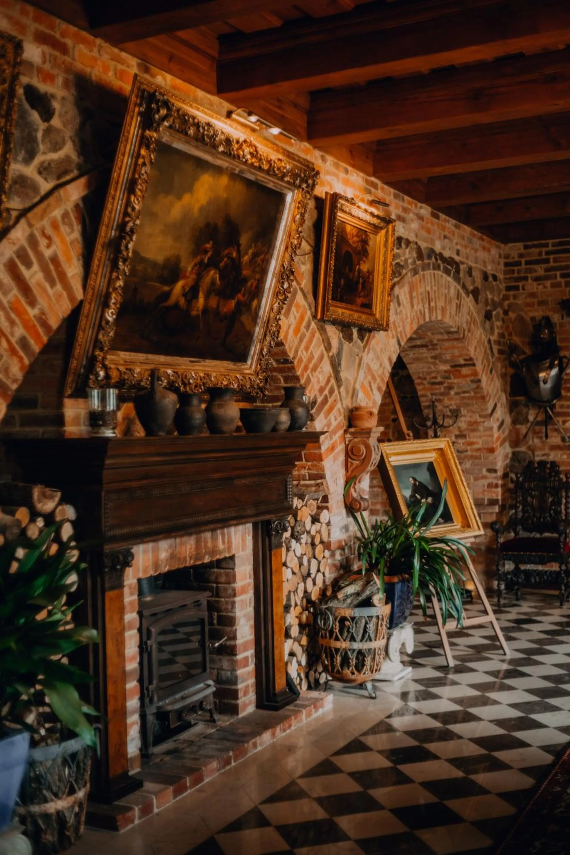 Property building in Żabi Dwór - HOTEL - RESTAURACJA - SPA