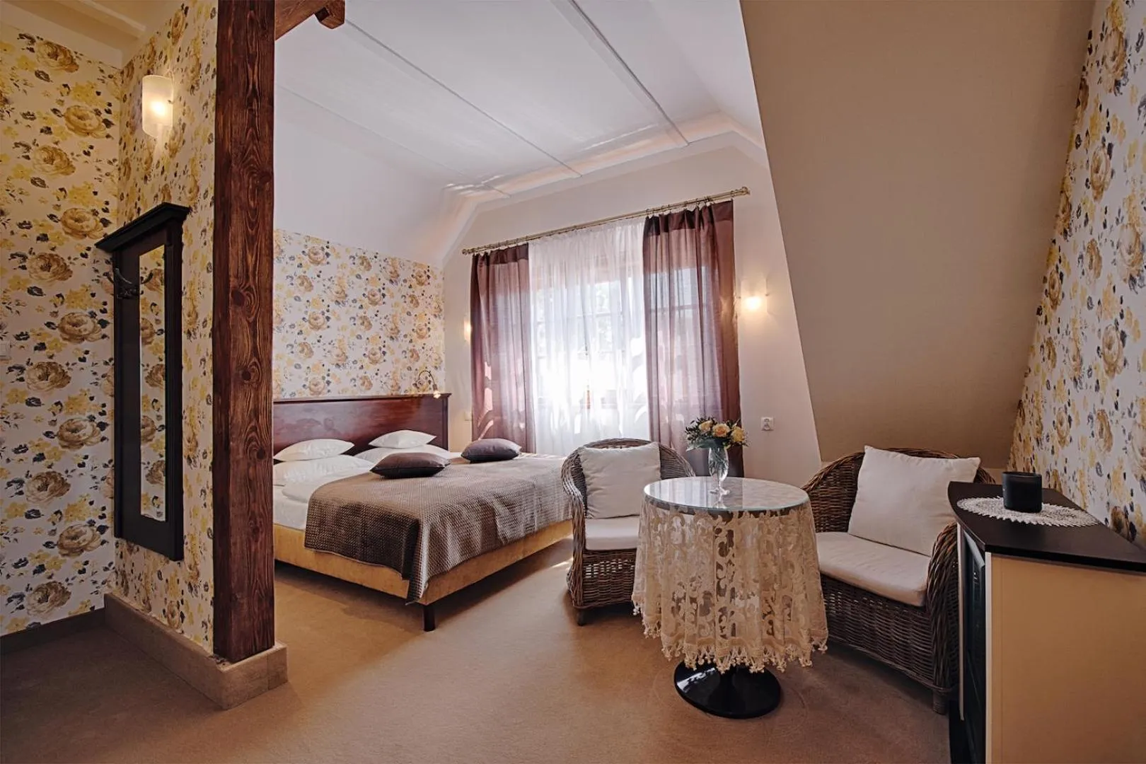 Bed in Żabi Dwór - HOTEL - RESTAURACJA - SPA