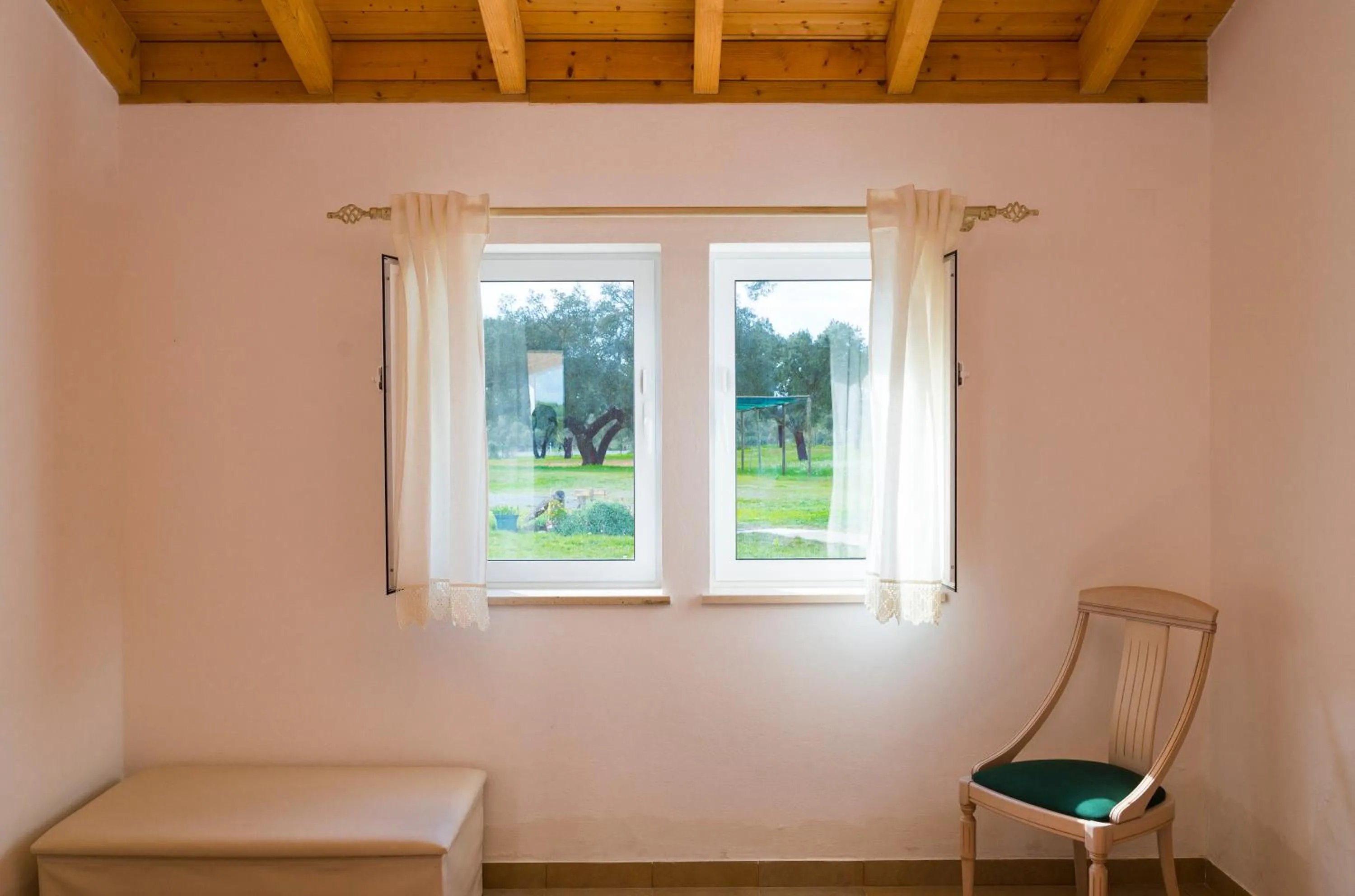 Seating area in Refugio Das Origens