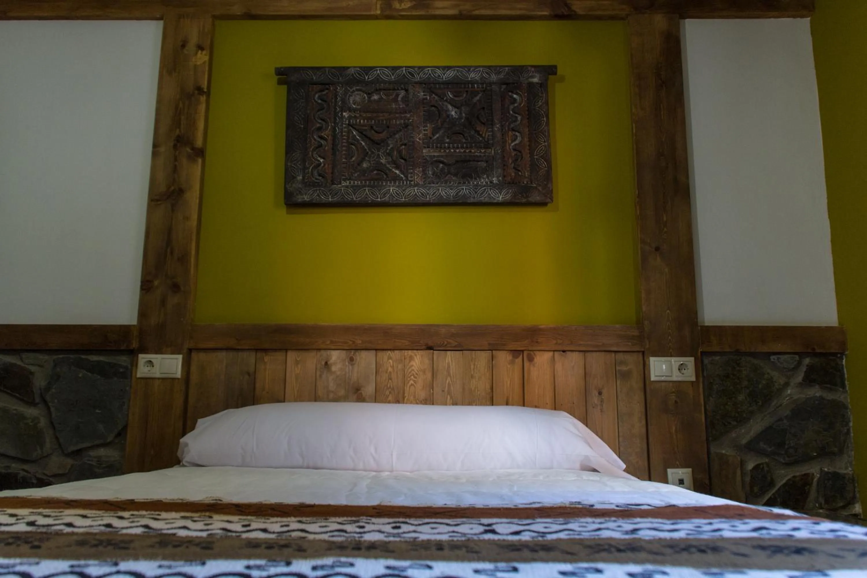 Decorative detail, Bed in Hotel Plaza