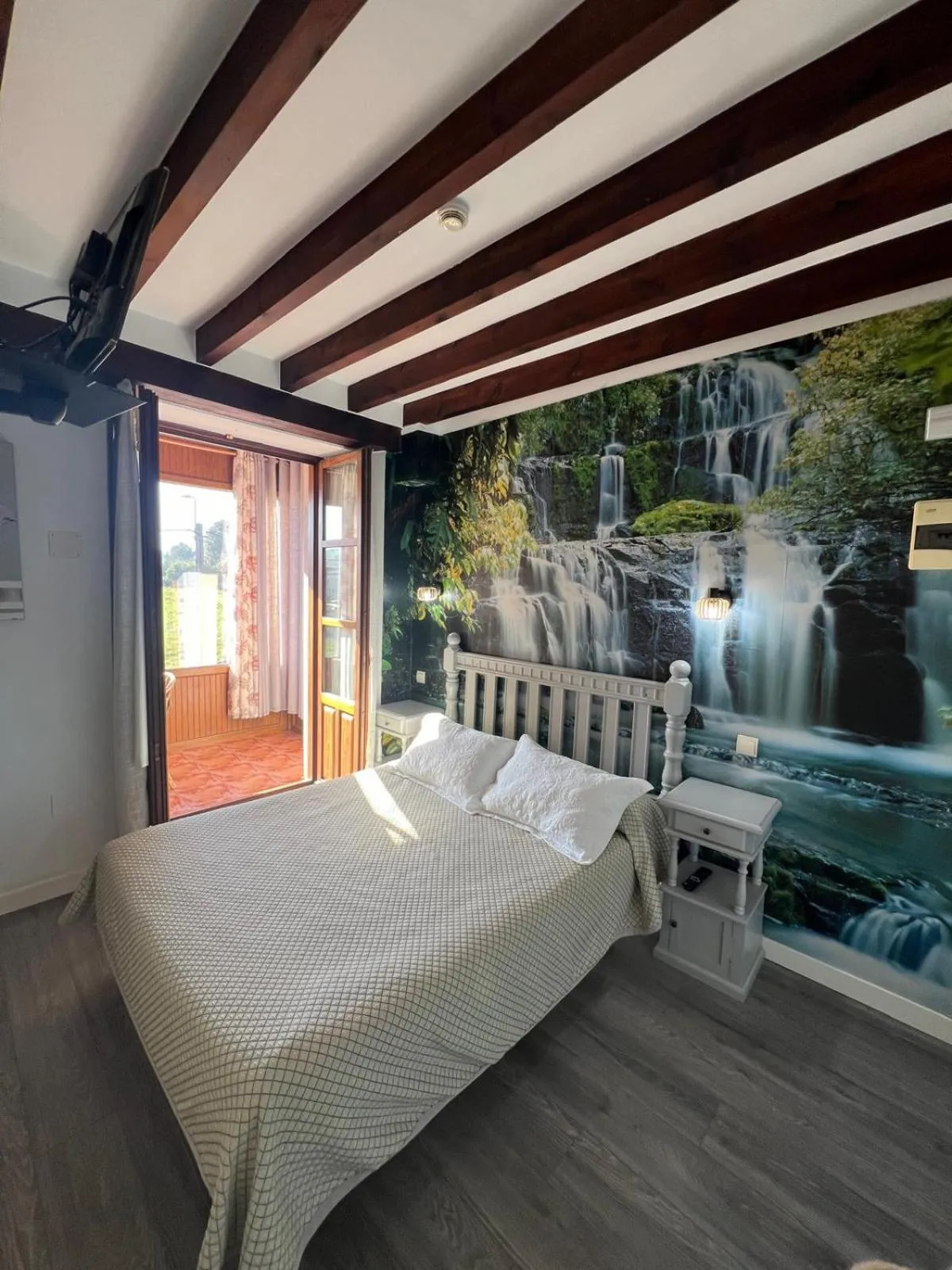 Classic Double Room with Balcony in Hotel Villa Maria