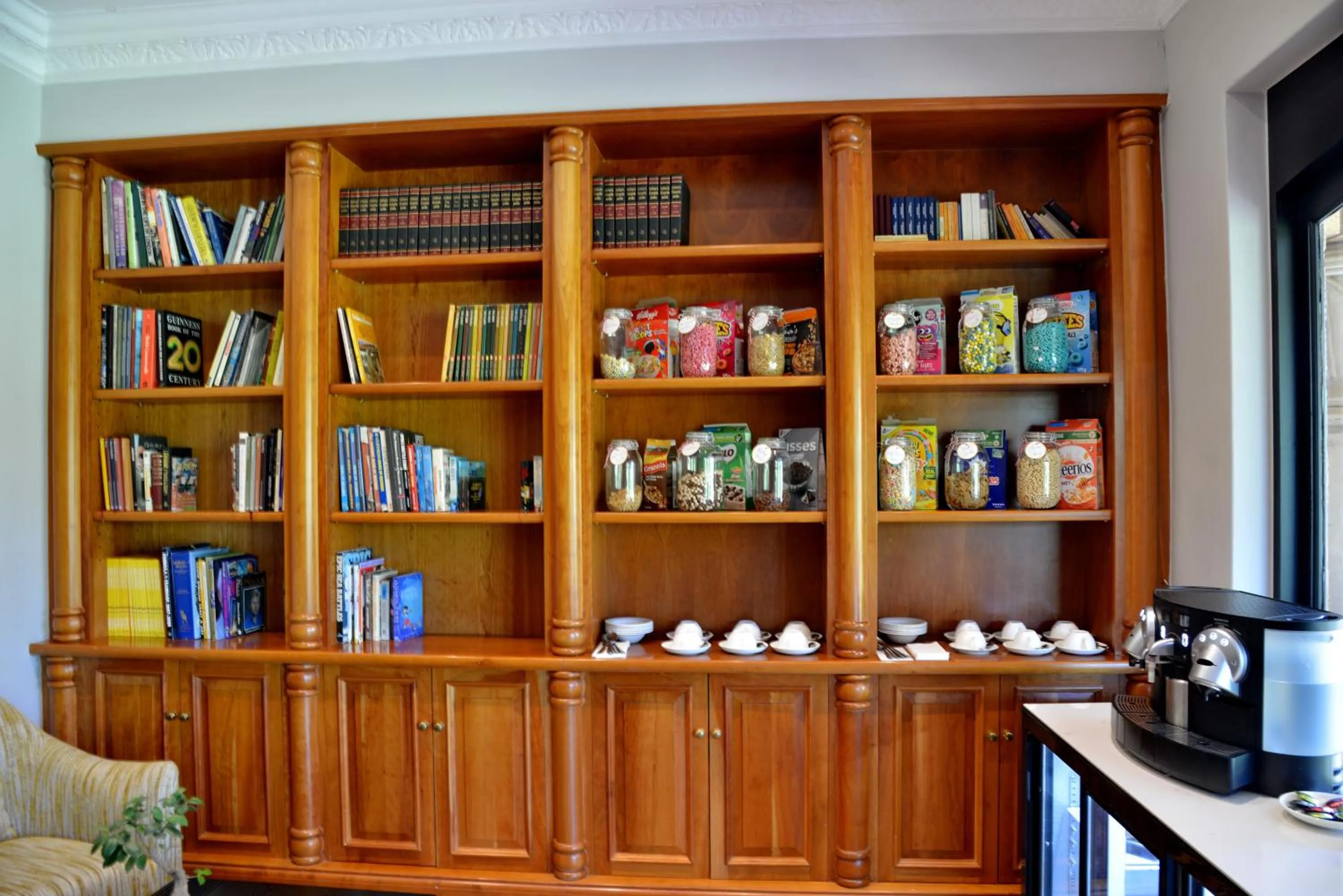 Restaurant/places to eat in Apogee Boutique Hotel & Spa