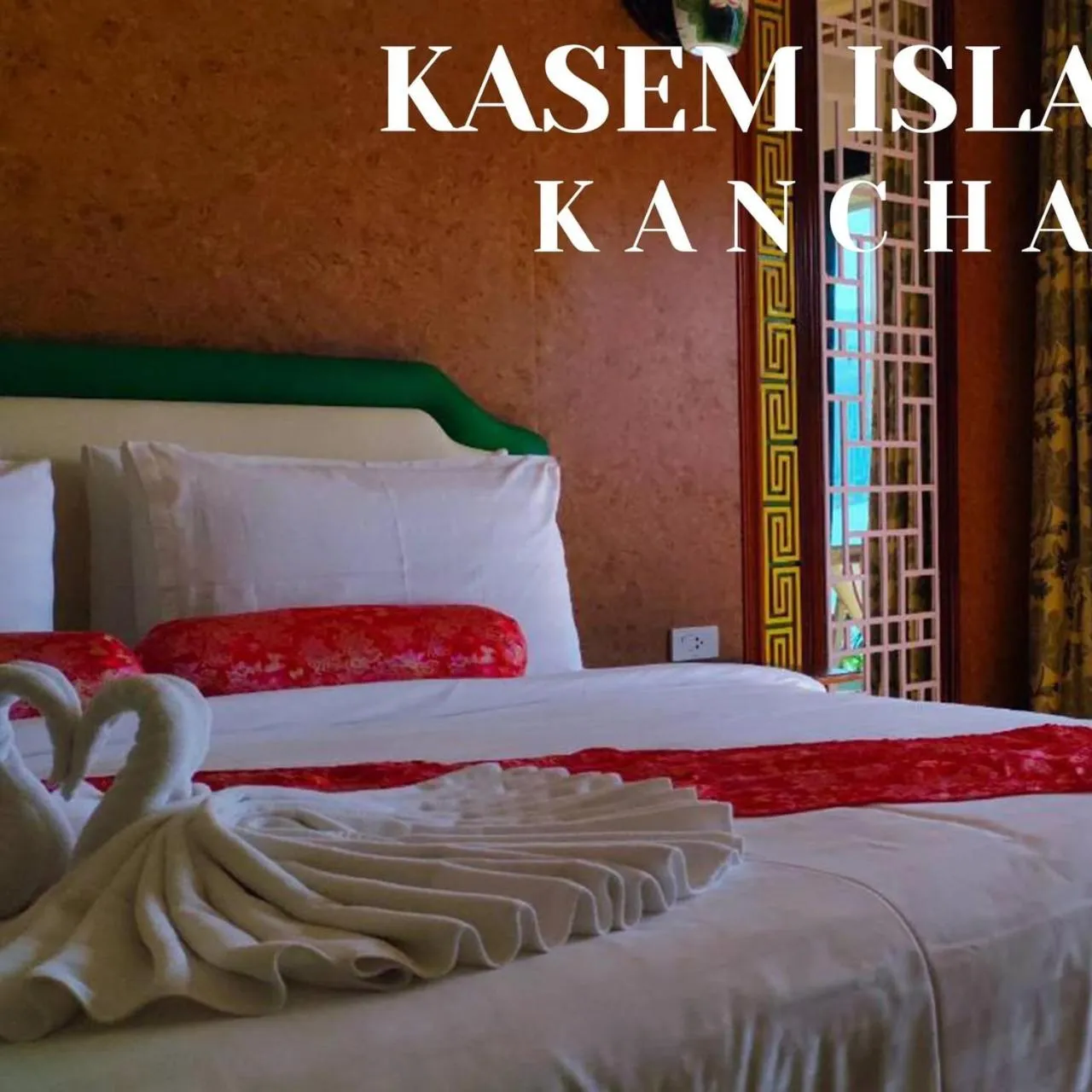 Bed in Kasem Island Resort