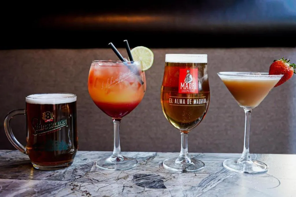 Drinks in Lomond Park Hotel