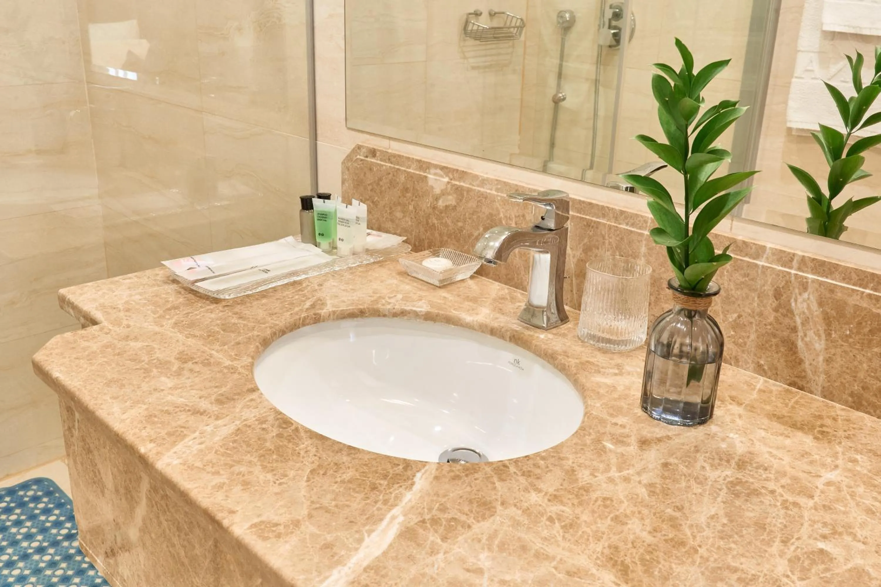 Bathroom in Kainar Hotel