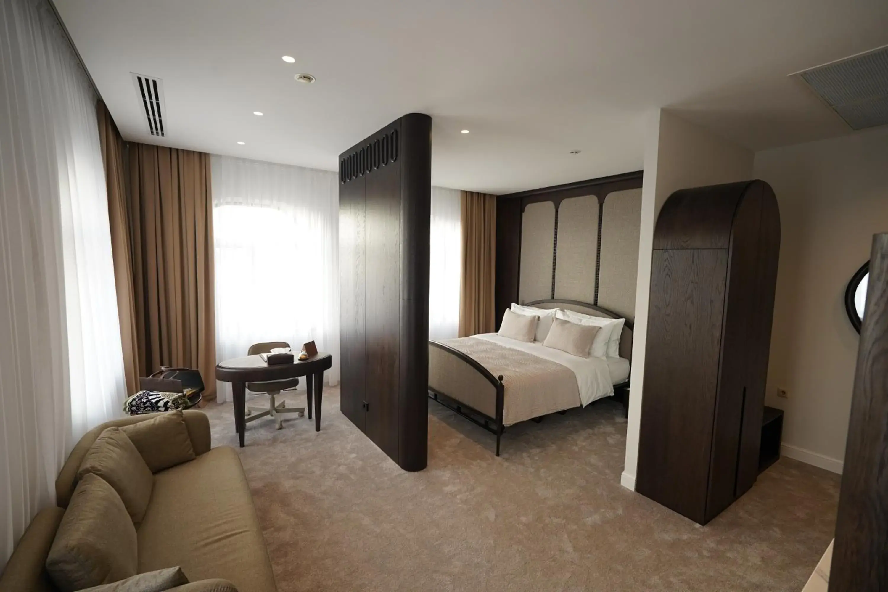 Deluxe Junior Suite in Kainar Hotel Deluxe Junior Suite in Kainar Hotel