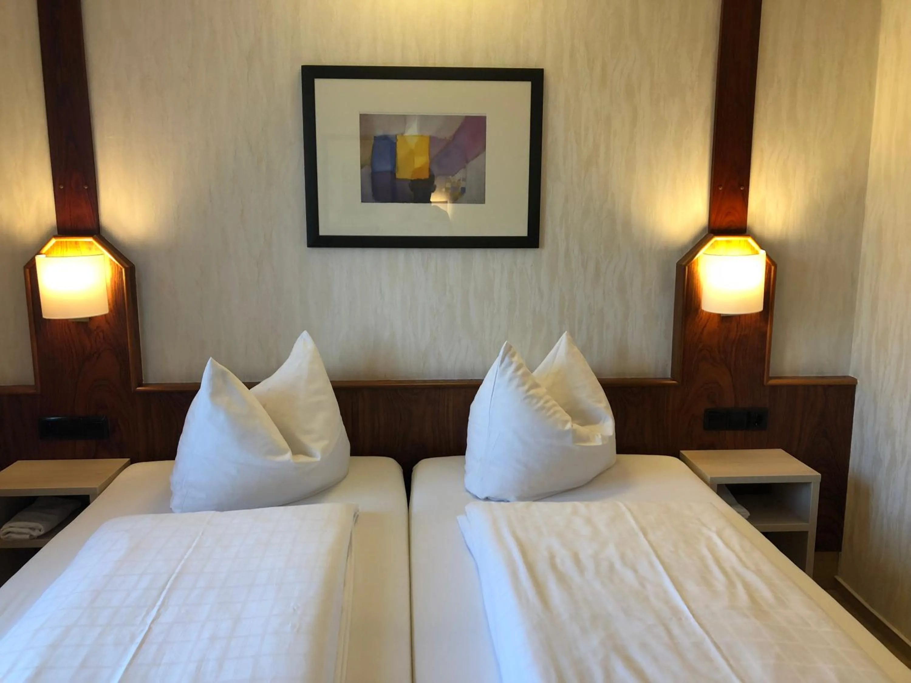 Bedroom, Bed in Hotel-Restaurant und Gästehaus Löwen