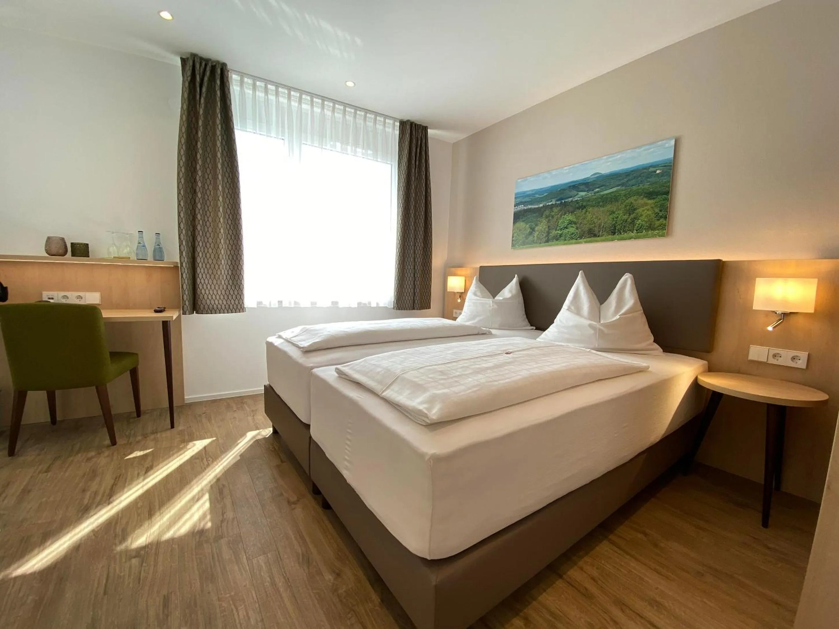 Bed in Hotel-Restaurant und Gästehaus Löwen