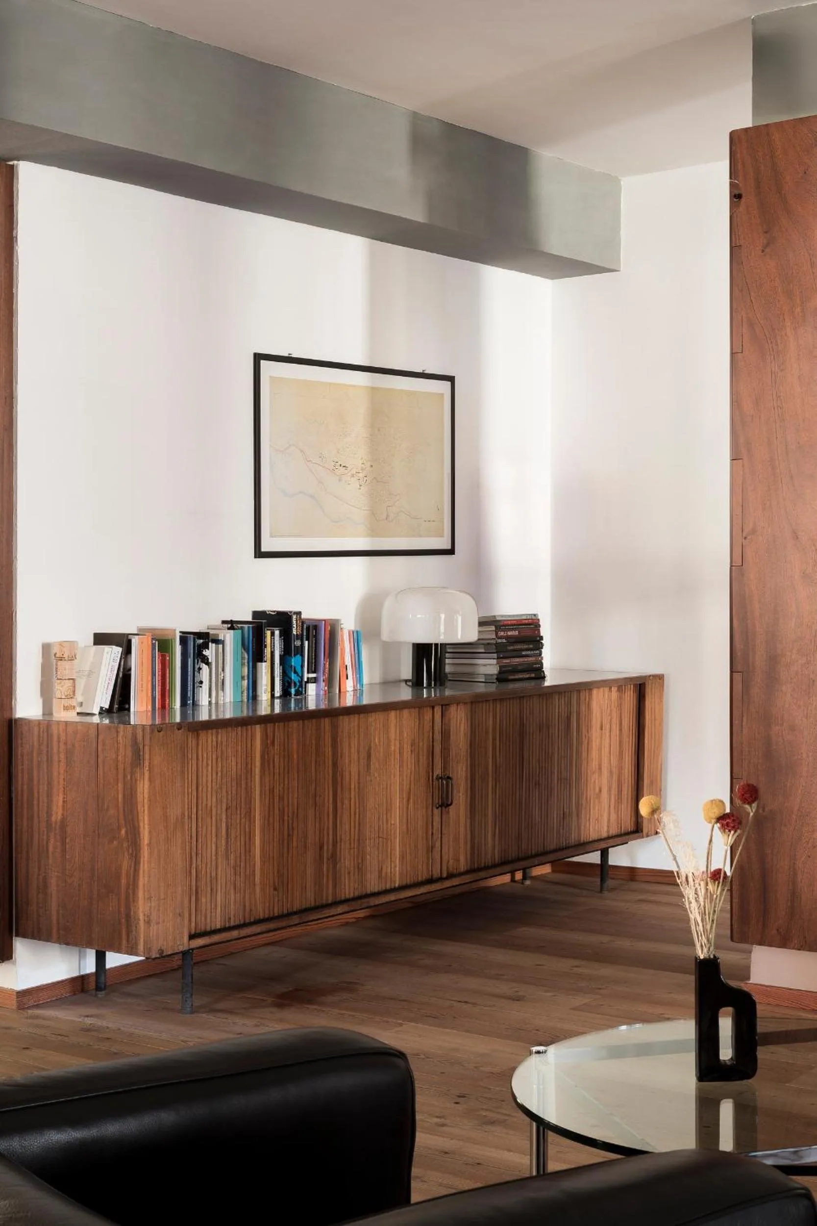 Communal lounge/ TV room in Hotel Boite