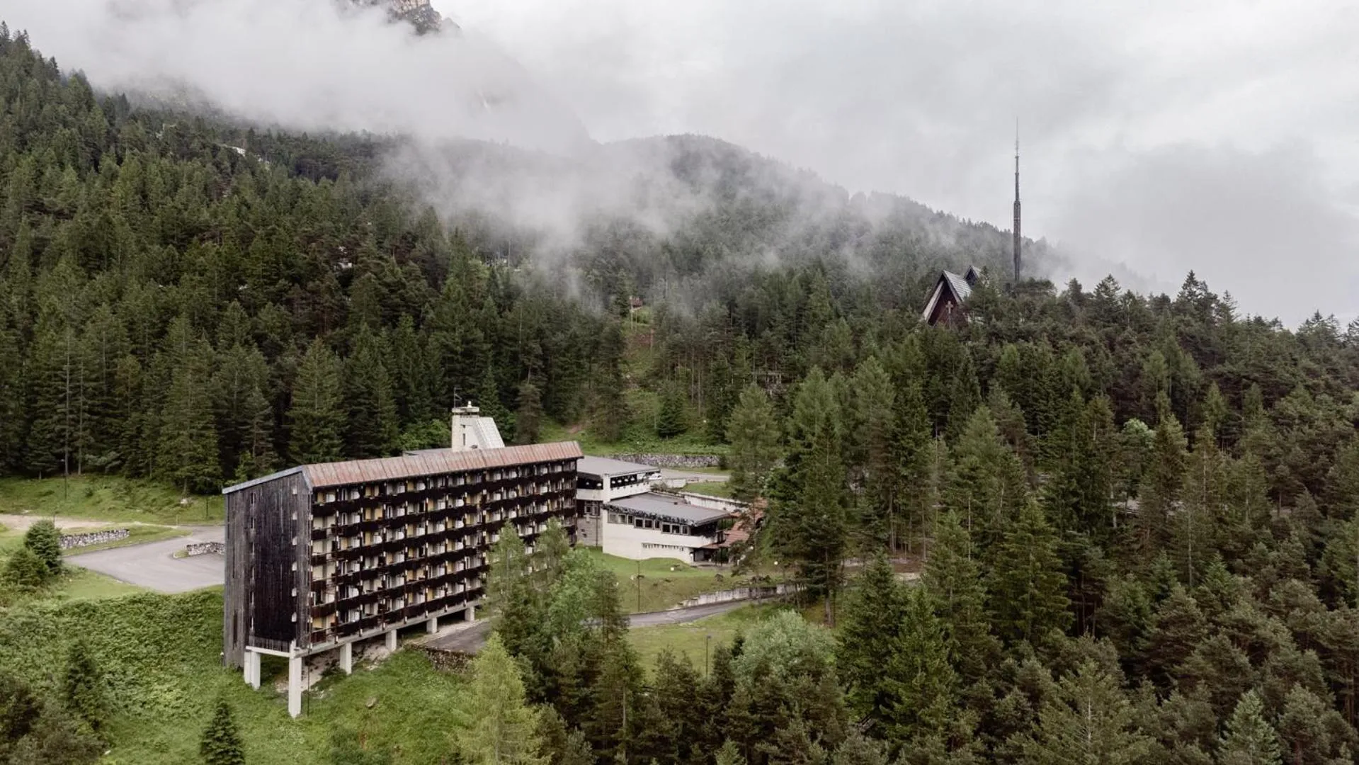 Property building in Hotel Boite