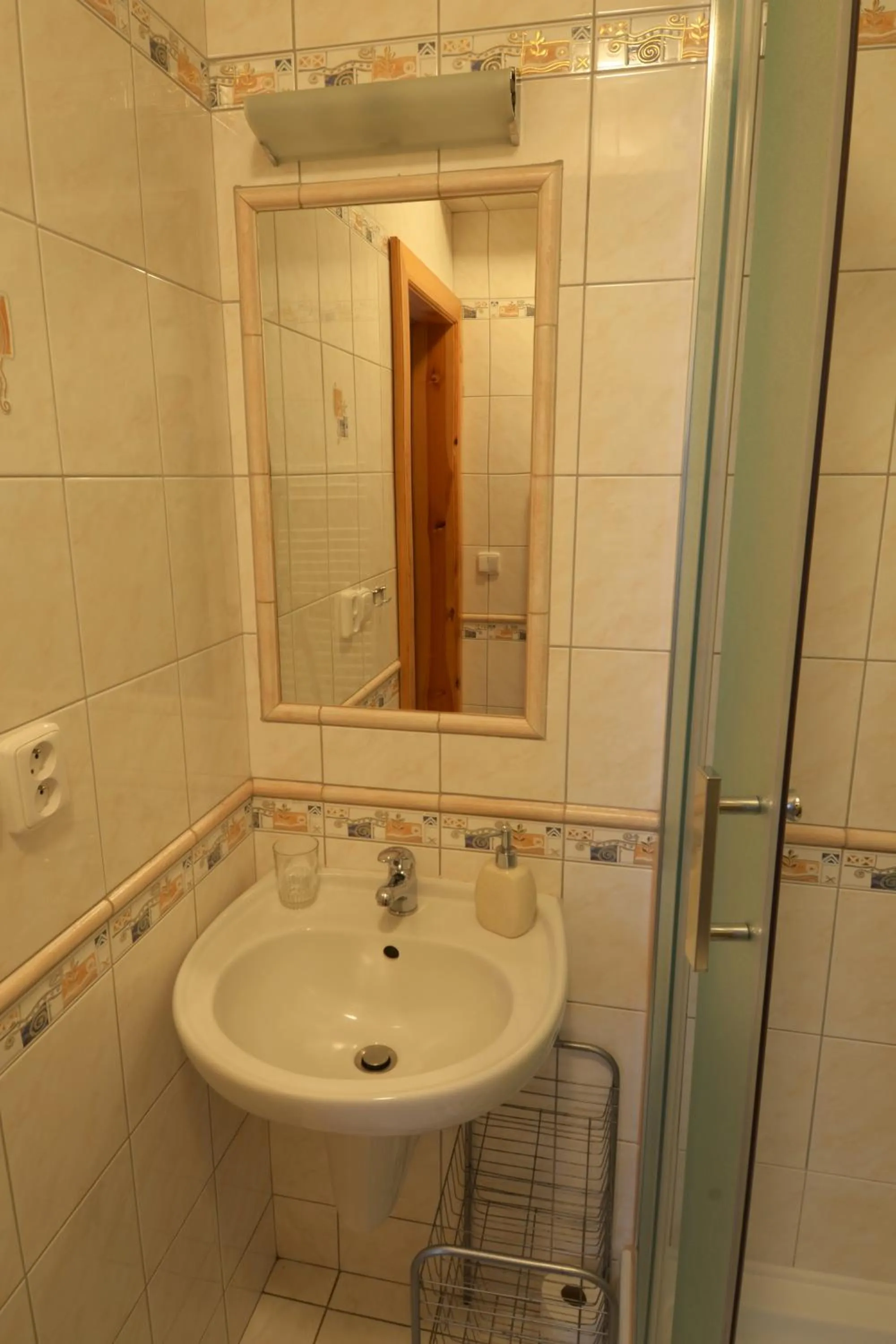 Apartman 300
