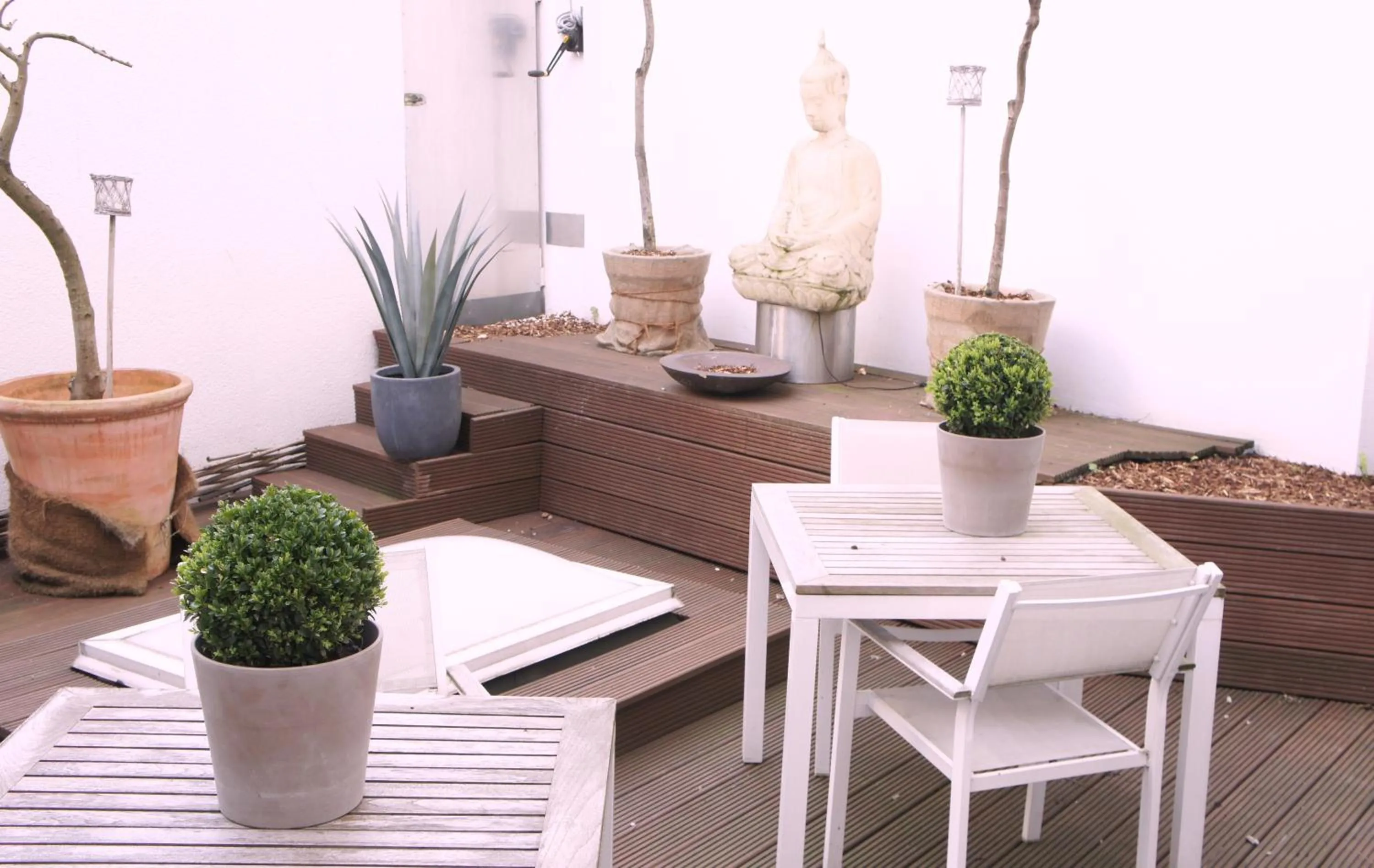 Patio in Business Wieland Hotel