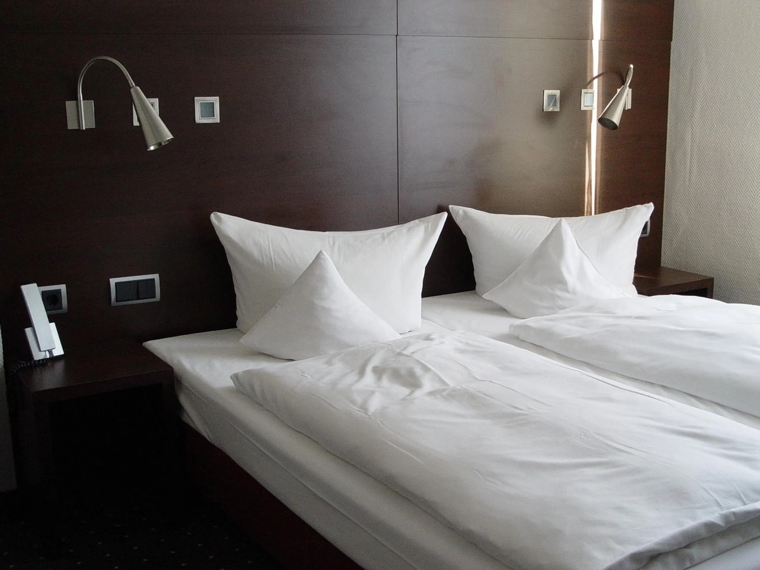 Photo of the whole room, Bed in Business Wieland Hotel