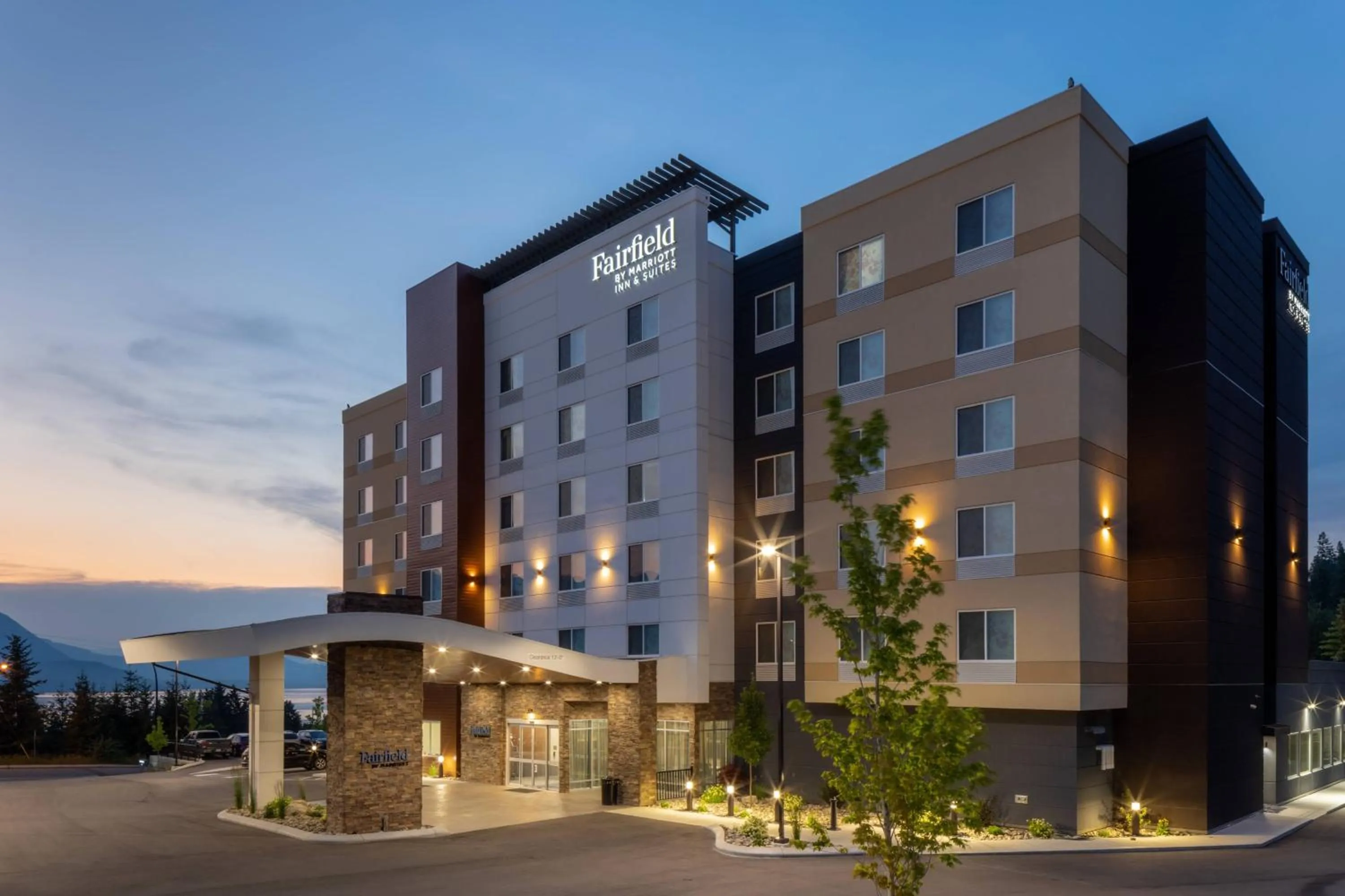 Property building in Fairfield Inn & Suites by Marriott Salmon Arm
