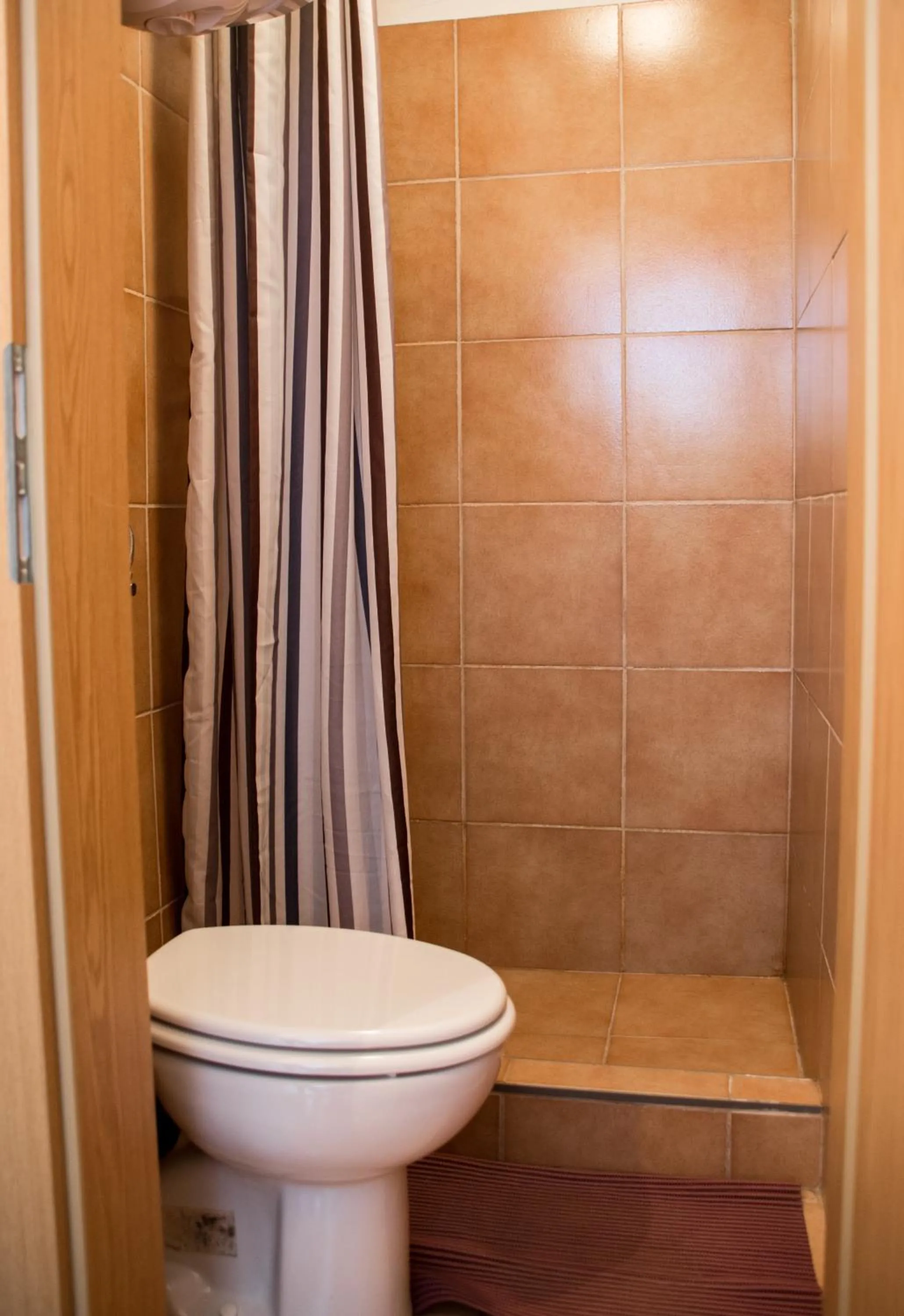 Shower in Travellers' Haven Hostel