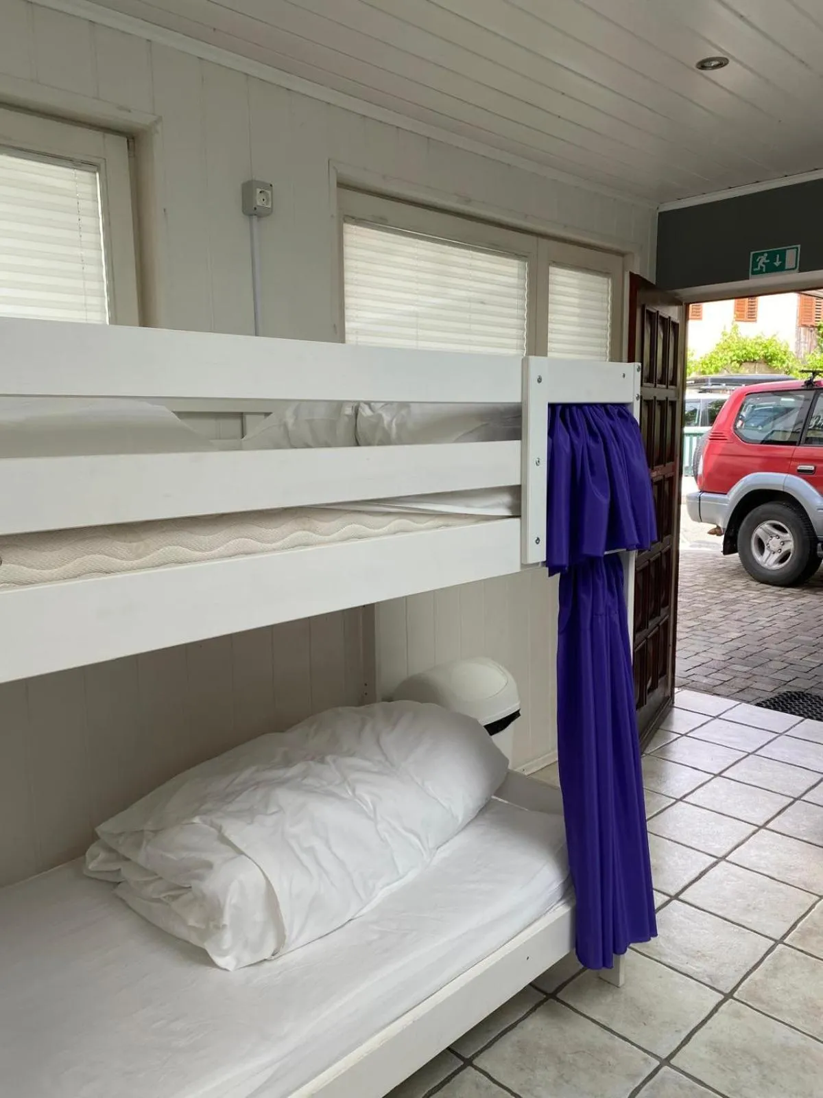 Photo of the whole room, Bed in Travellers' Haven Hostel
