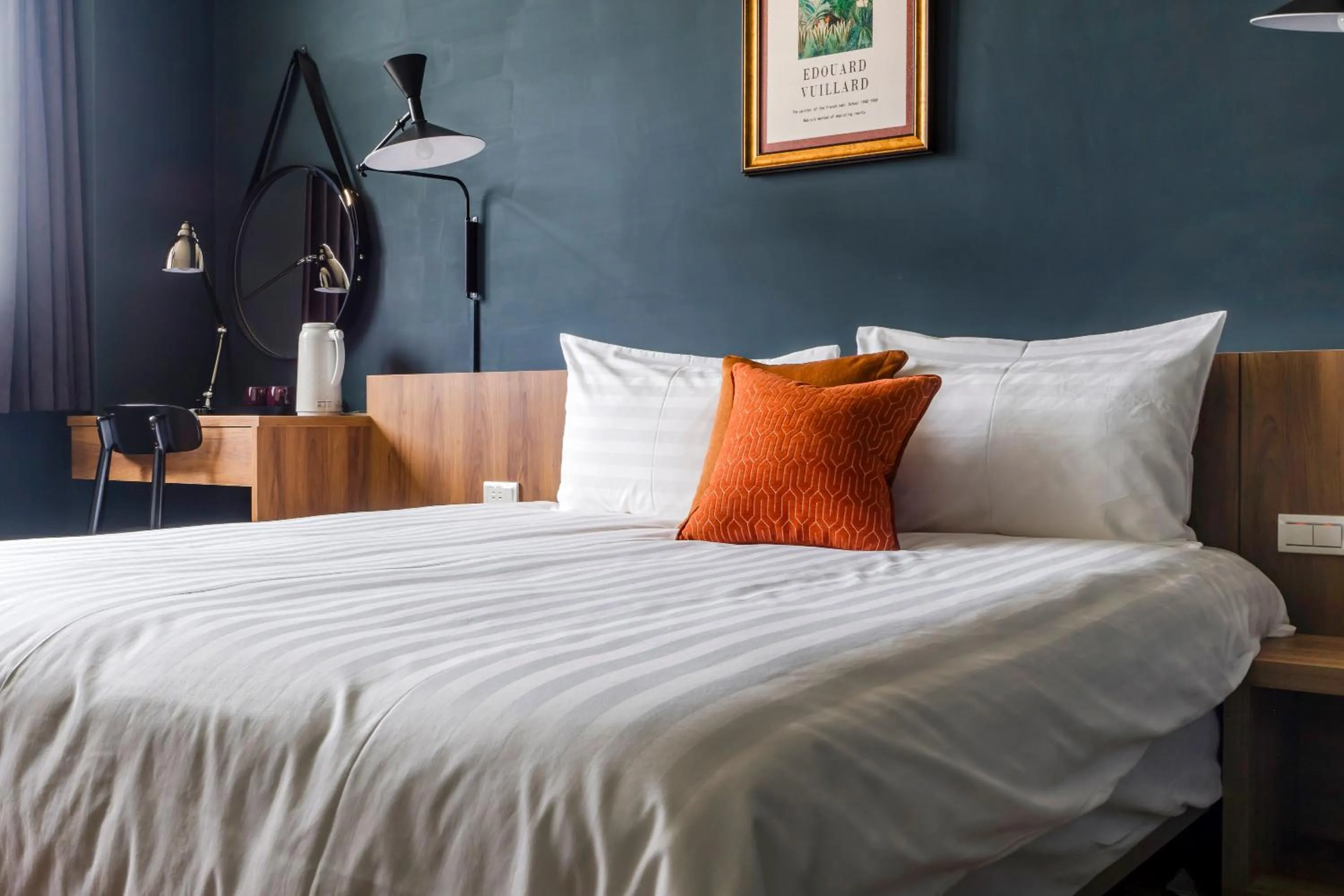 Bed in Chill Style Smart Stay