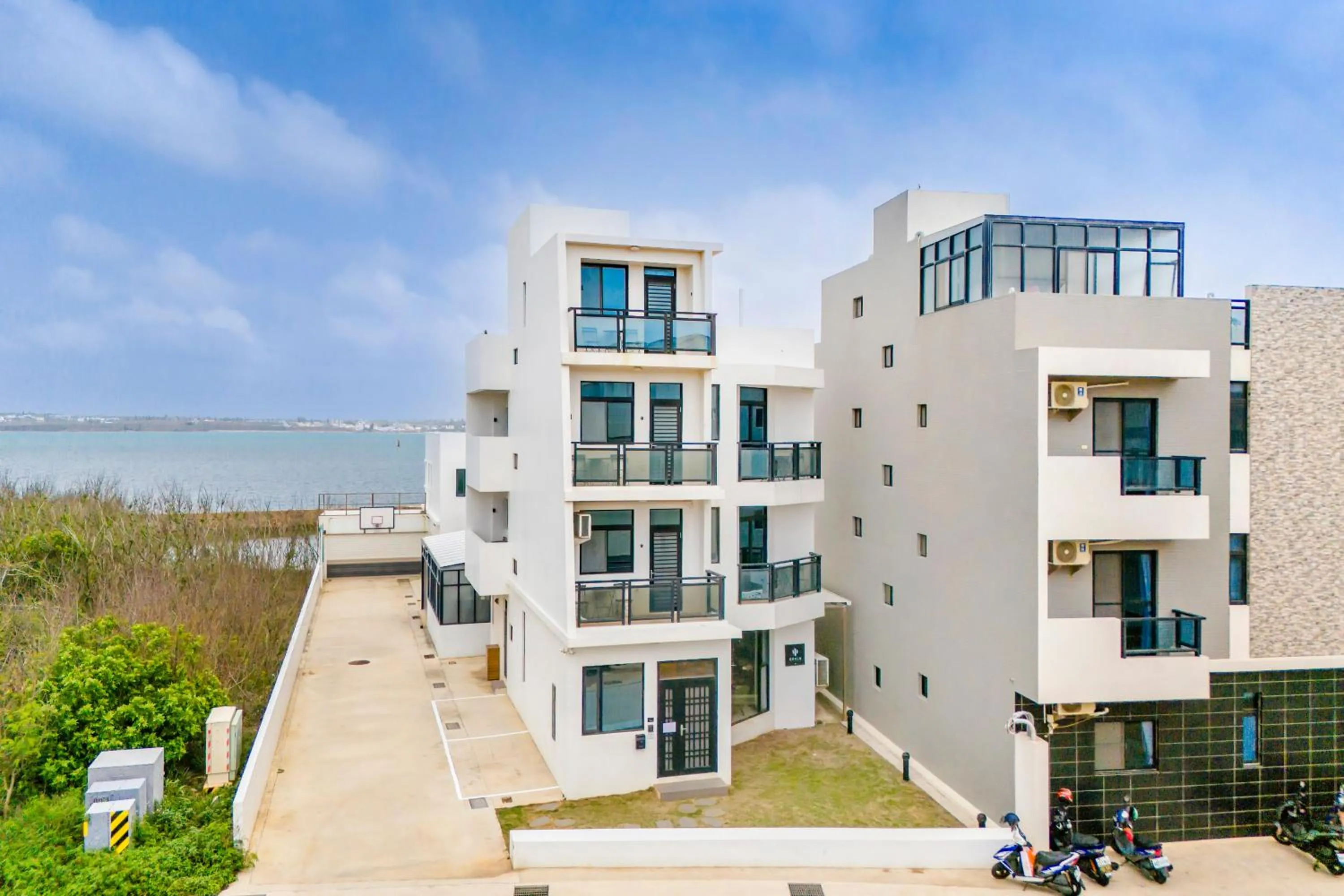 Property building in Chill Style Smart Stay