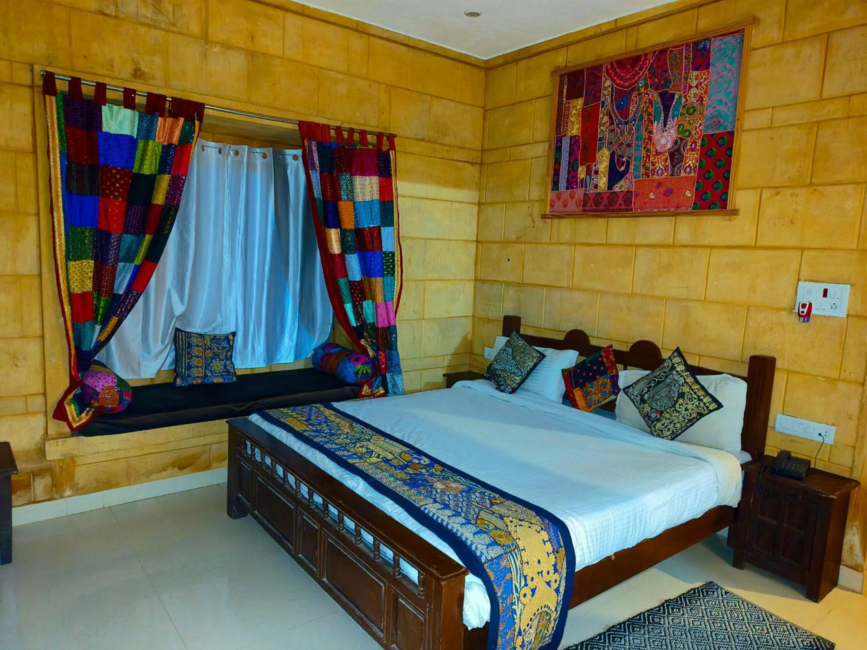 Bed in Hotel Royal Heritage