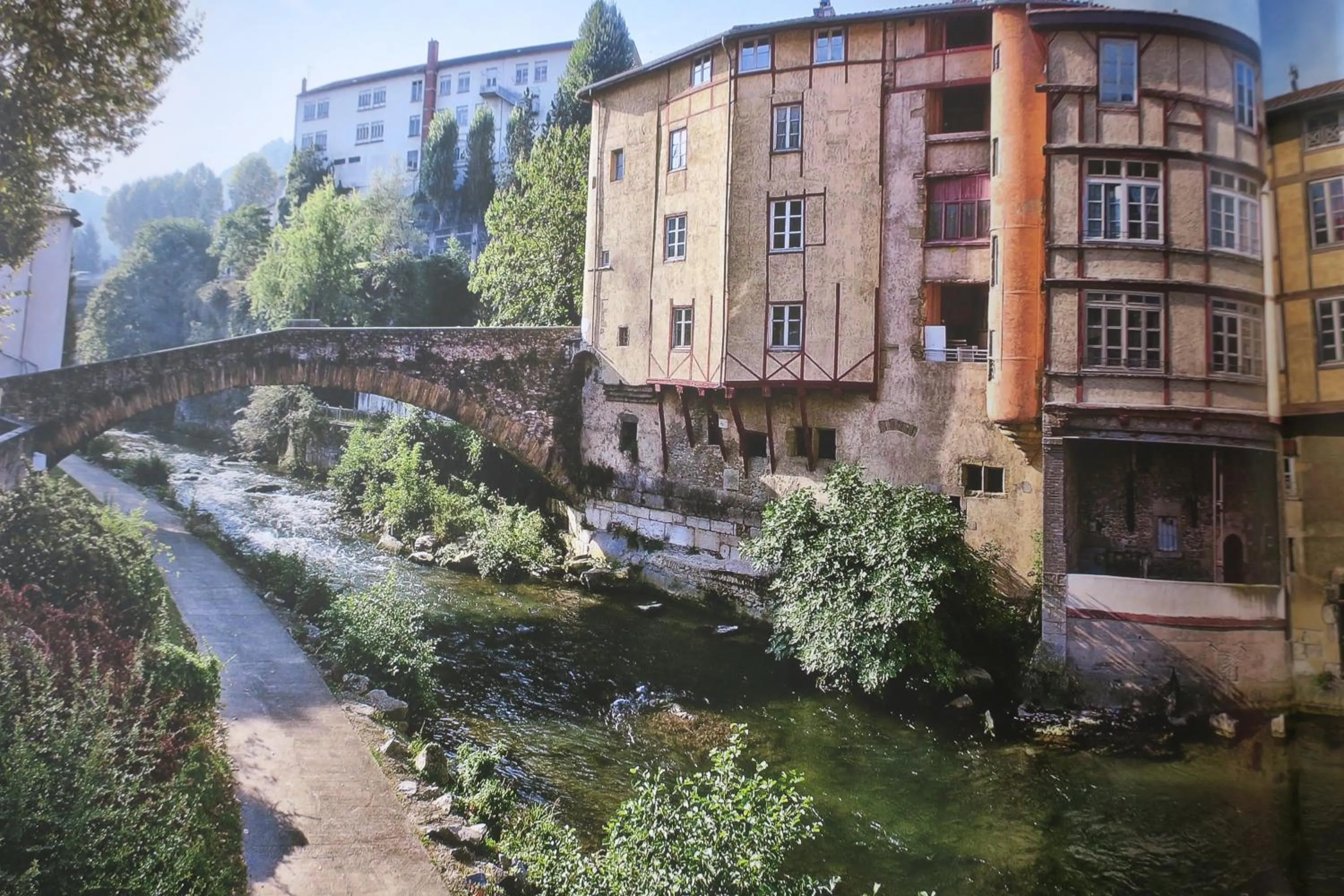 Nearby landmark in Chambres au grand calme dans maison