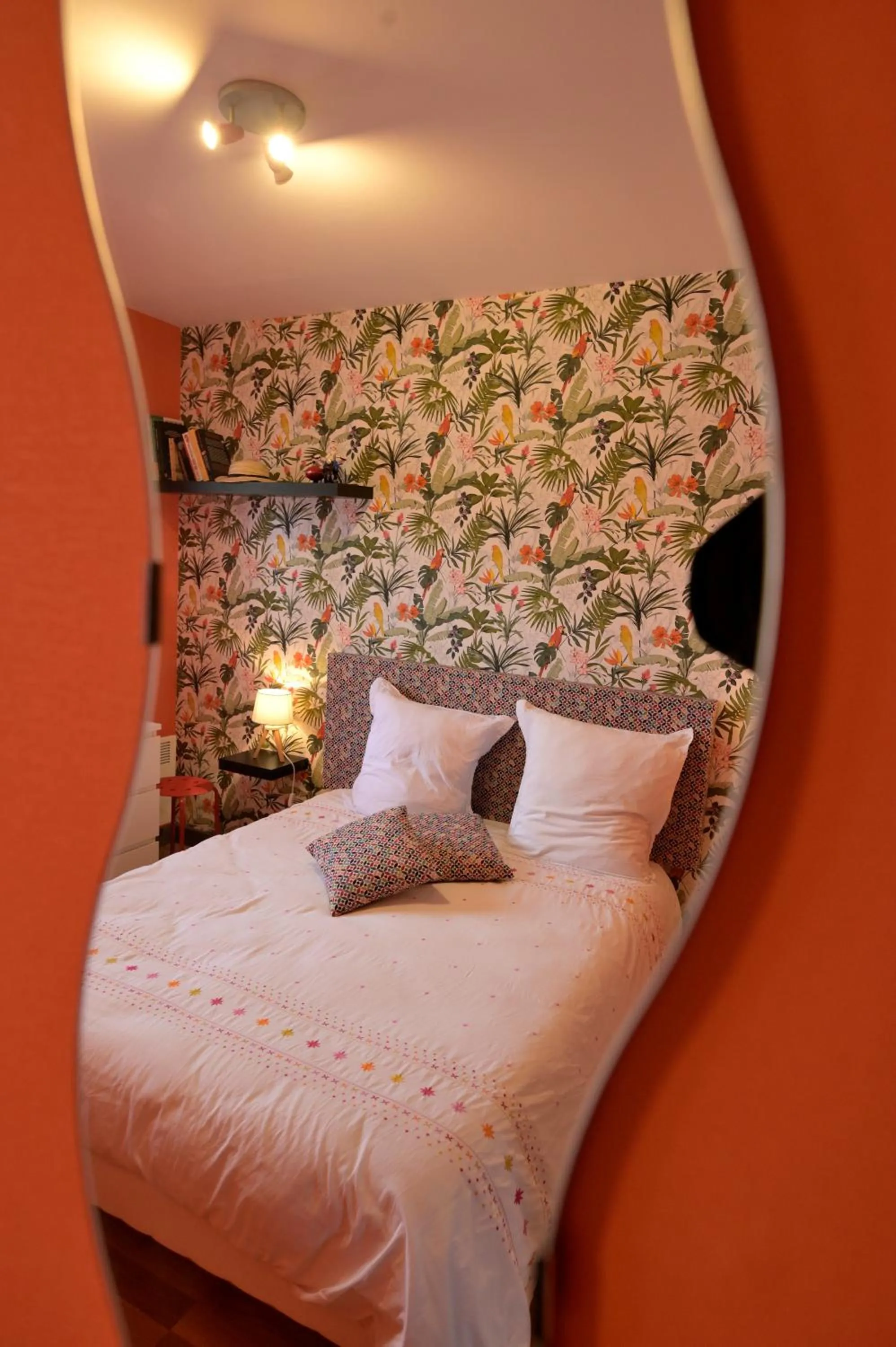 Bedroom, Bed in Chambres au grand calme dans maison