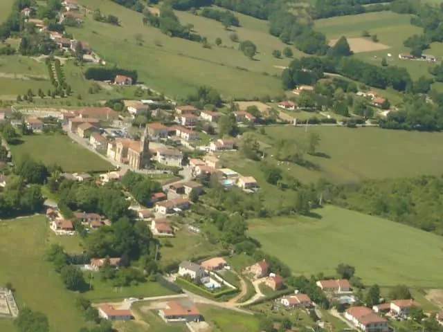 Property building in Chambres au grand calme dans maison