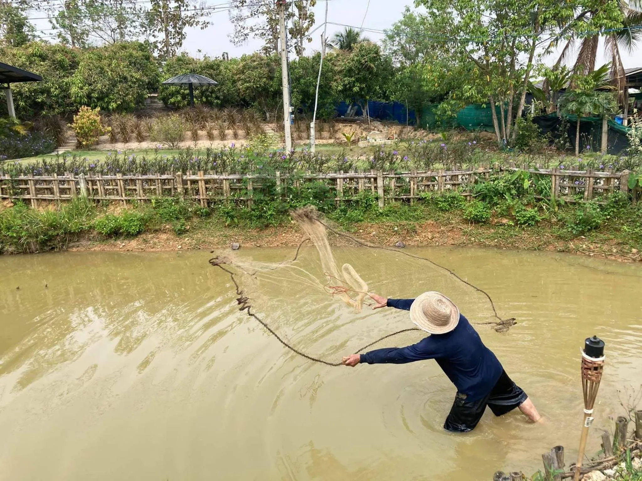 People in Nokkamin Home Chiang Dao