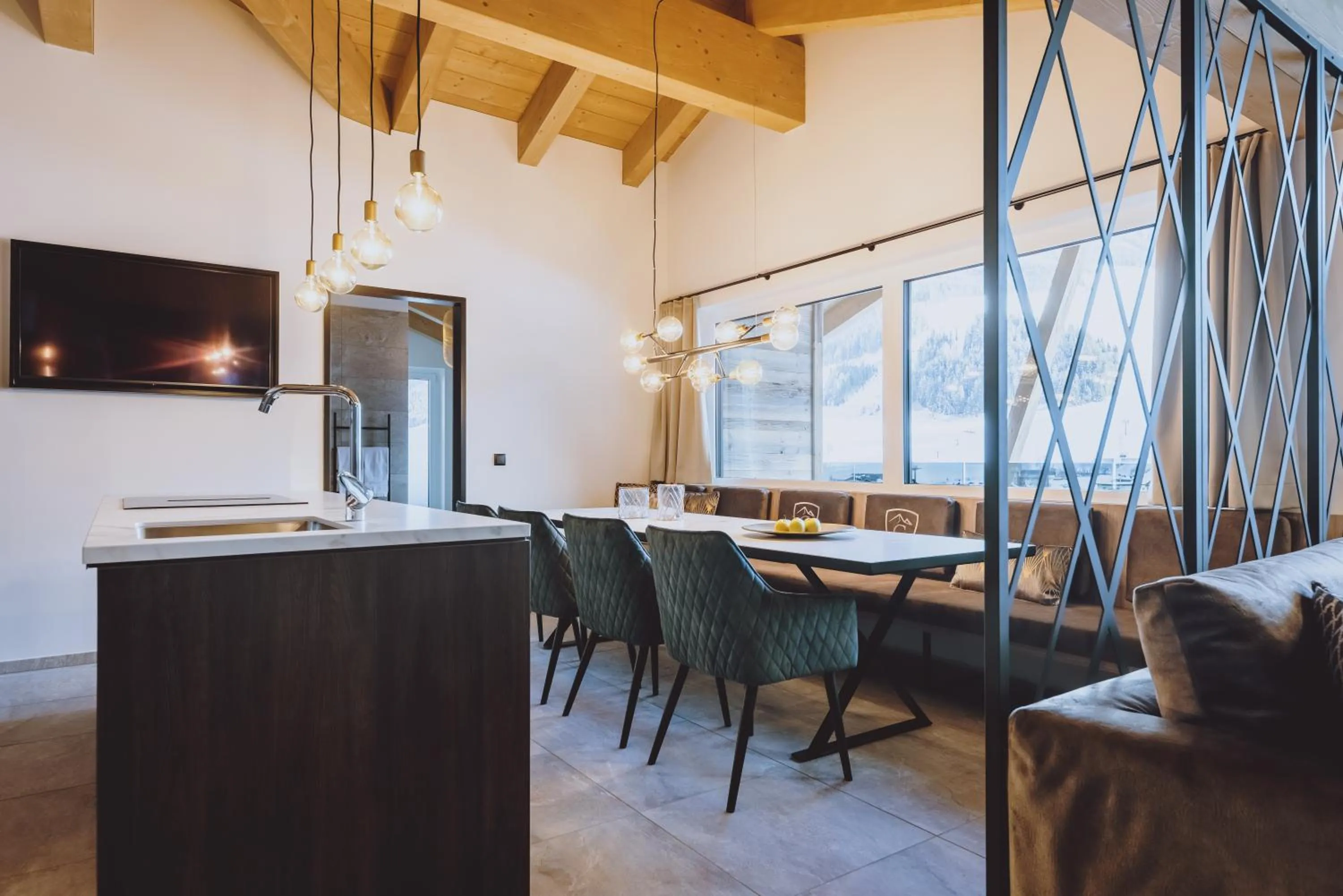 Kitchen or kitchenette in GLEMM by AvenidA Superior Hotel & Residences