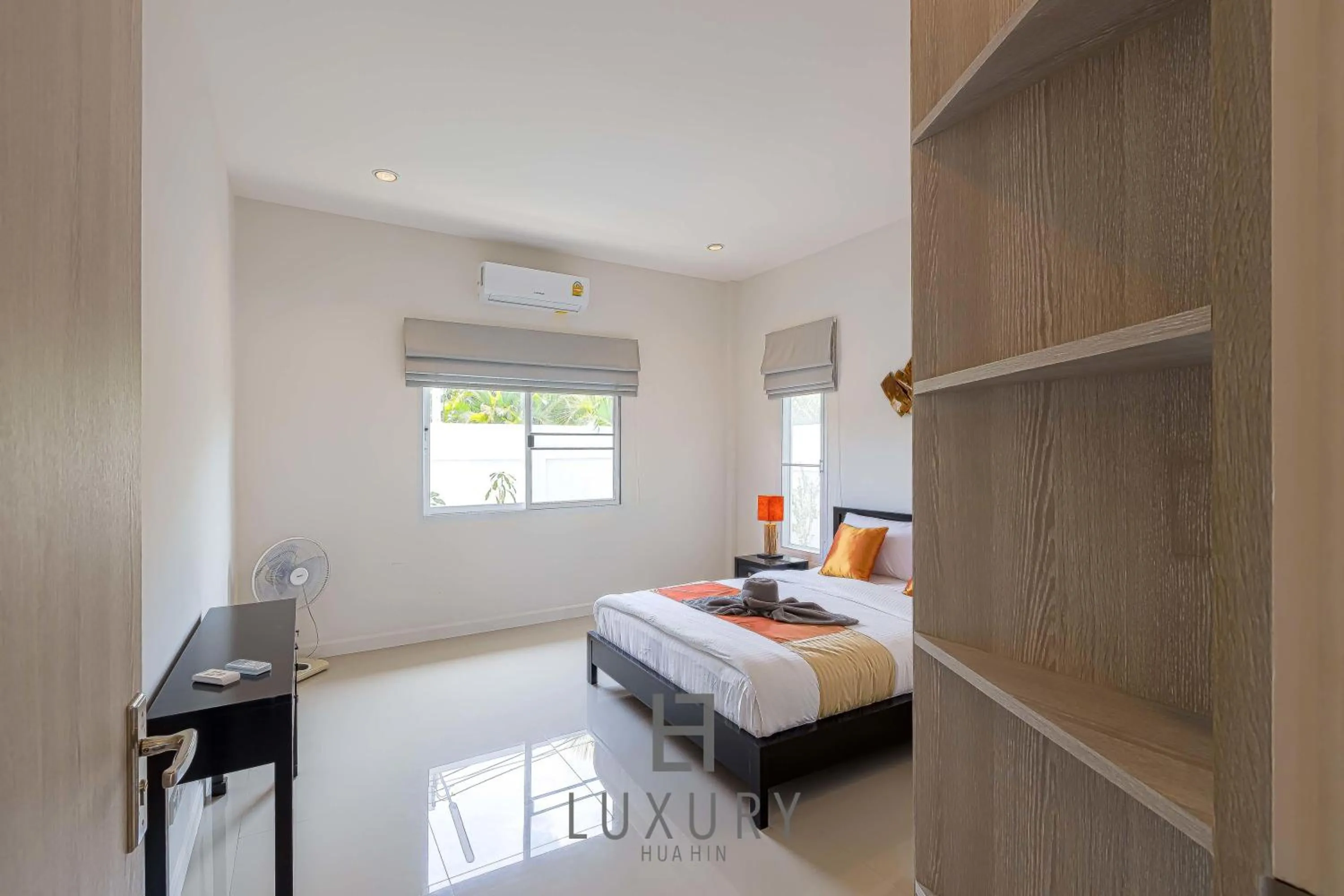 Bed in Cozy Modern 3 Bedroom Pool Villa L70