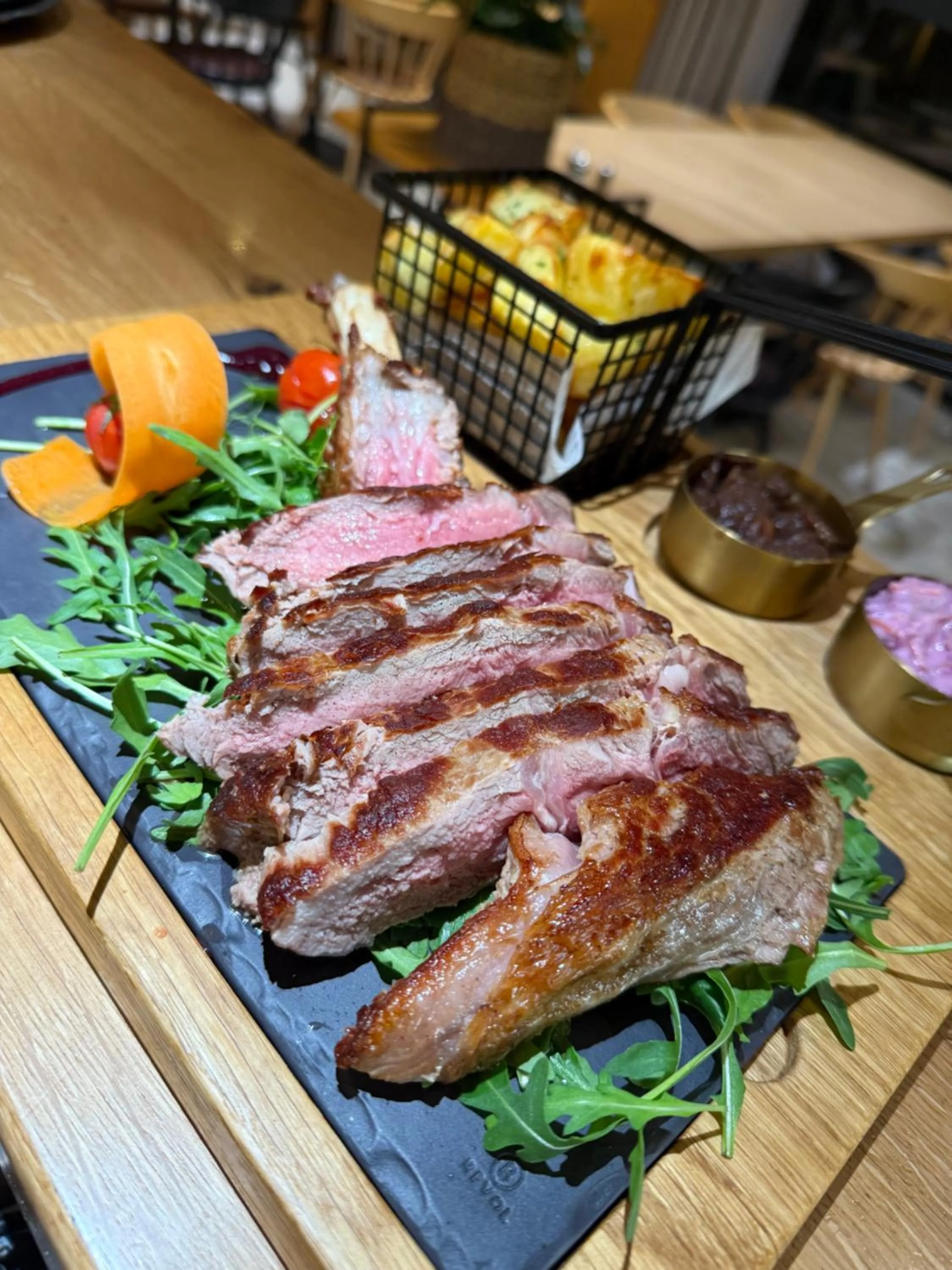 Na Vasi restavracija in prenočišča