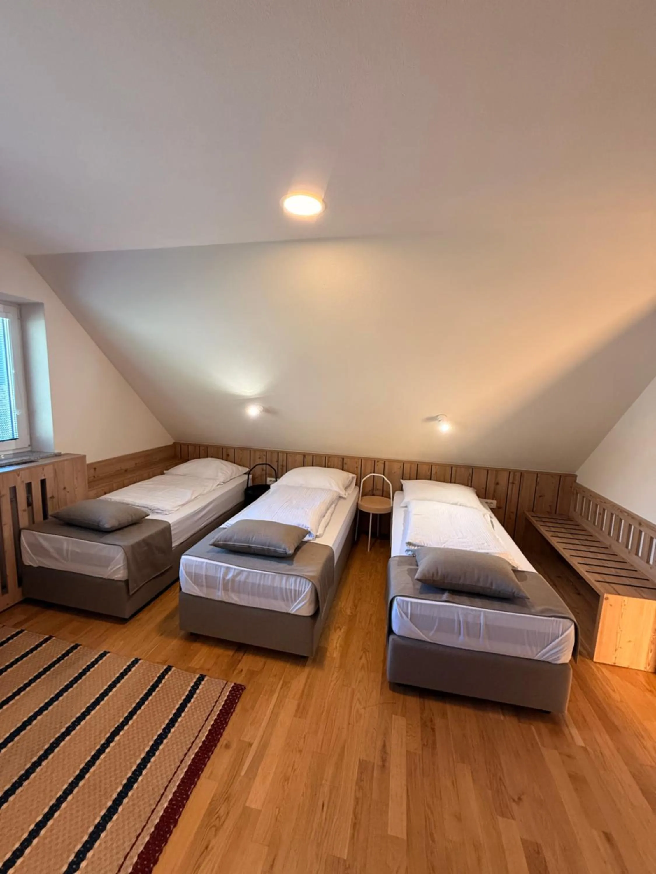 Bed in Na Vasi restavracija in prenočišča