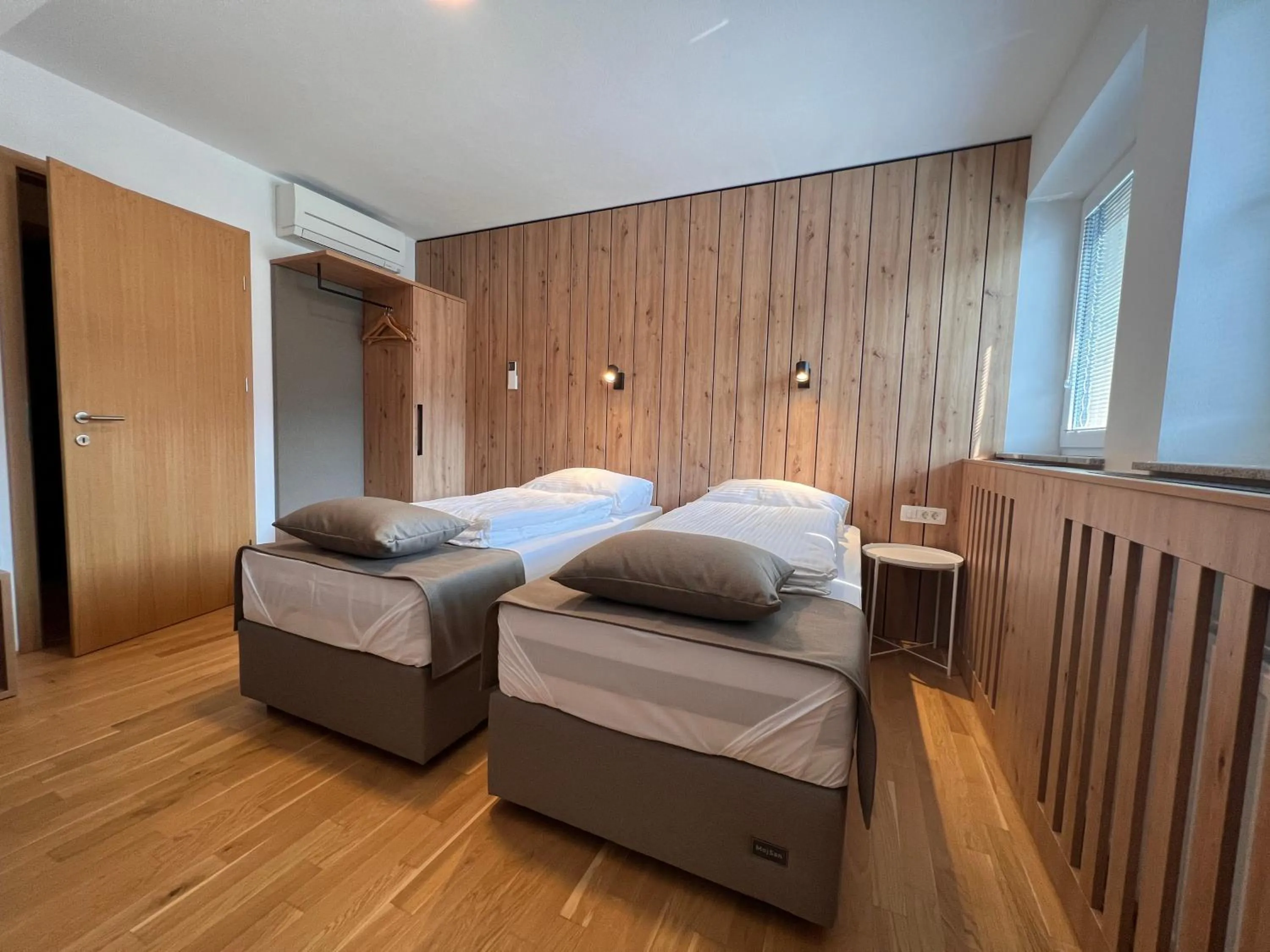 Bed in Na Vasi restavracija in prenočišča