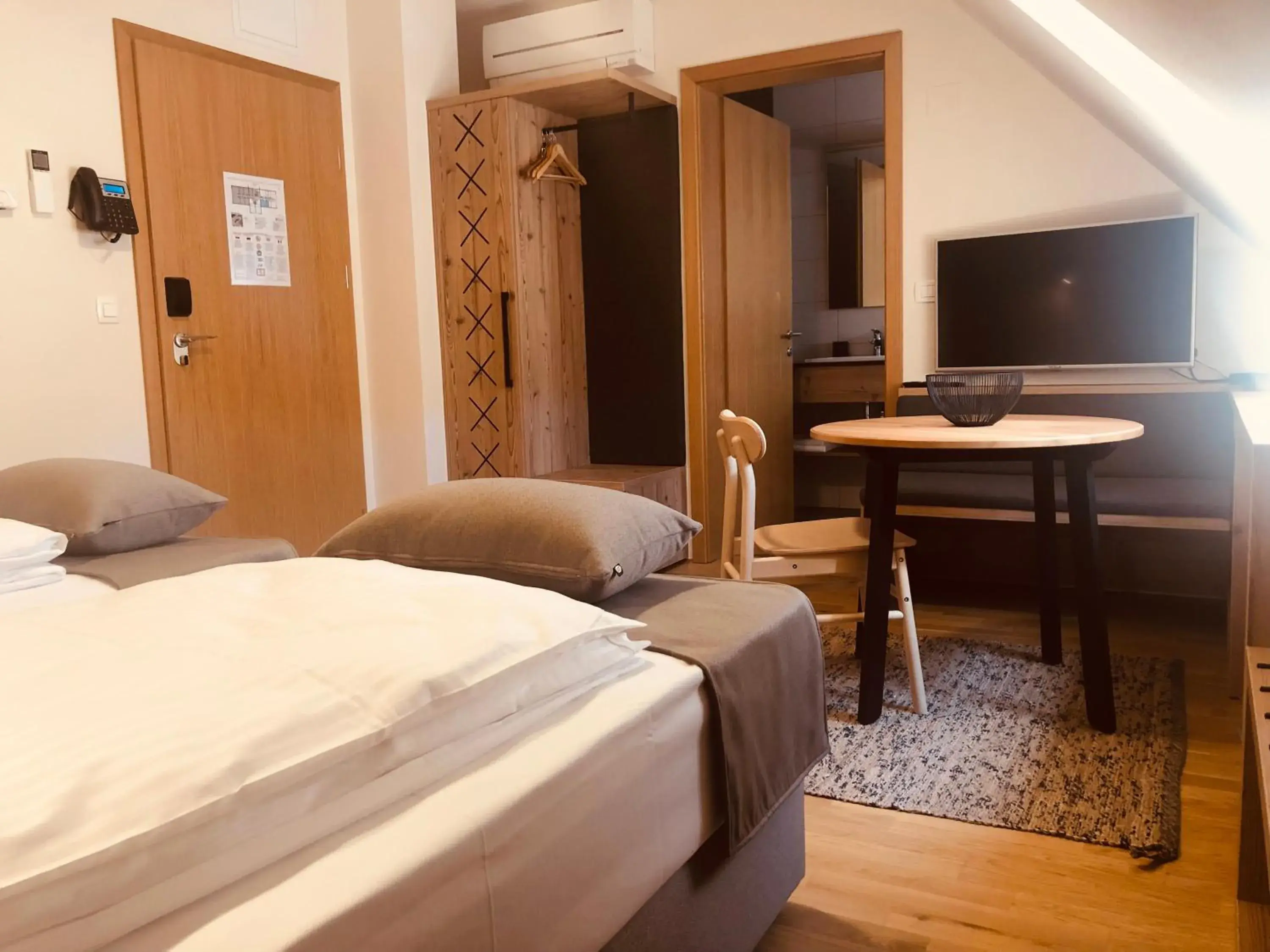 Queen Room with Garden View - single occupancy in Na Vasi restavracija in prenočišča Queen Room with Garden View - single occupancy in Na Vasi restavracija in prenočišča