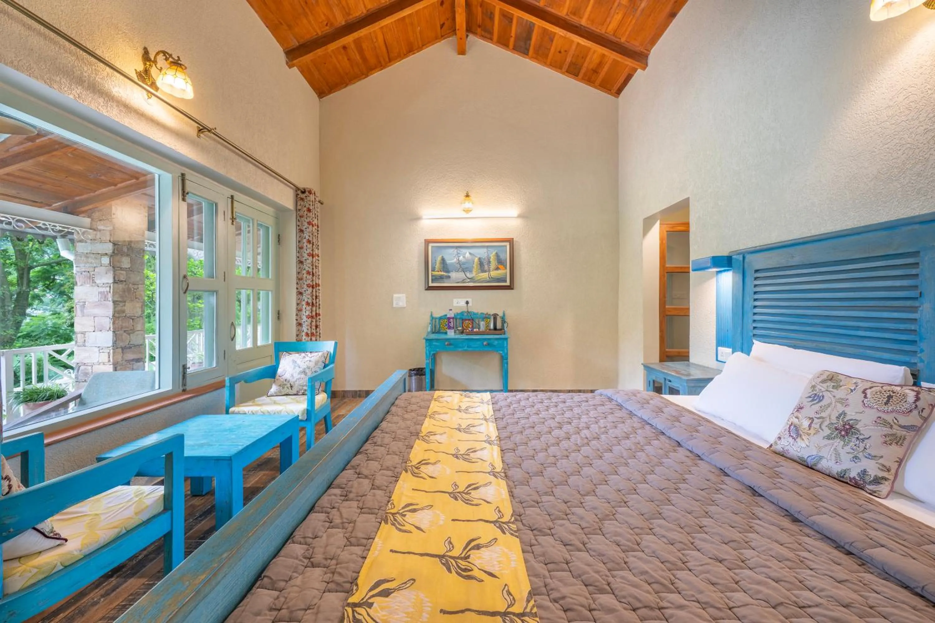 Bed in Echor Malusara Lakeview Retreat Bhimtal