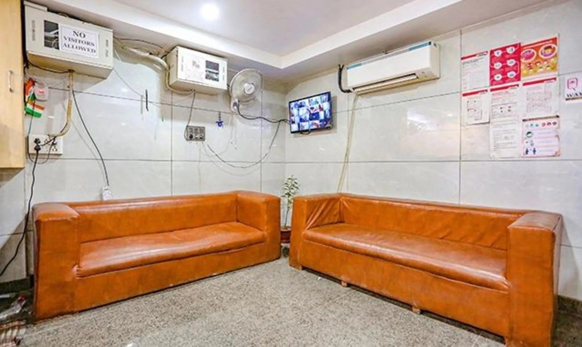 Seating area in Via Rama