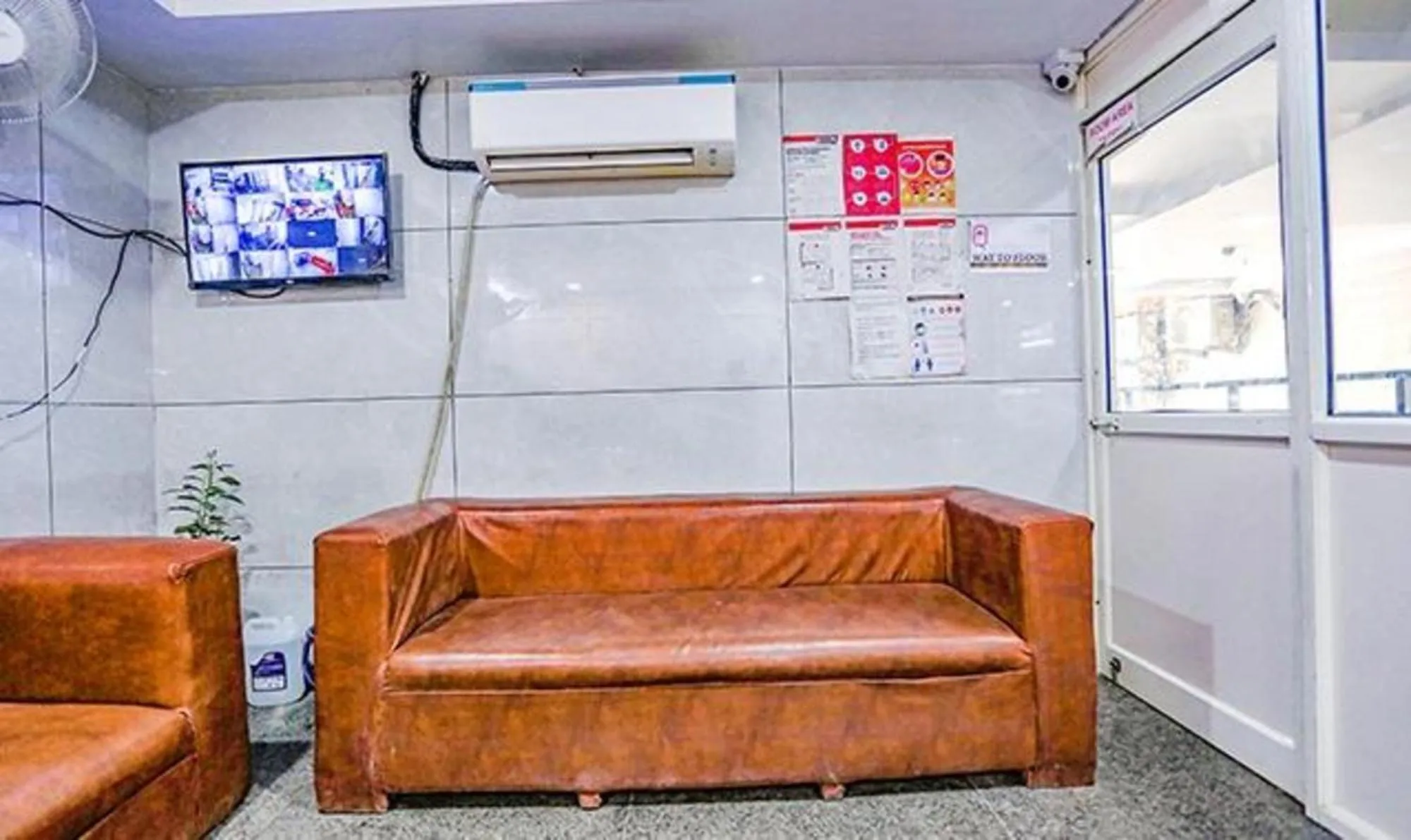 Seating area in Via Rama