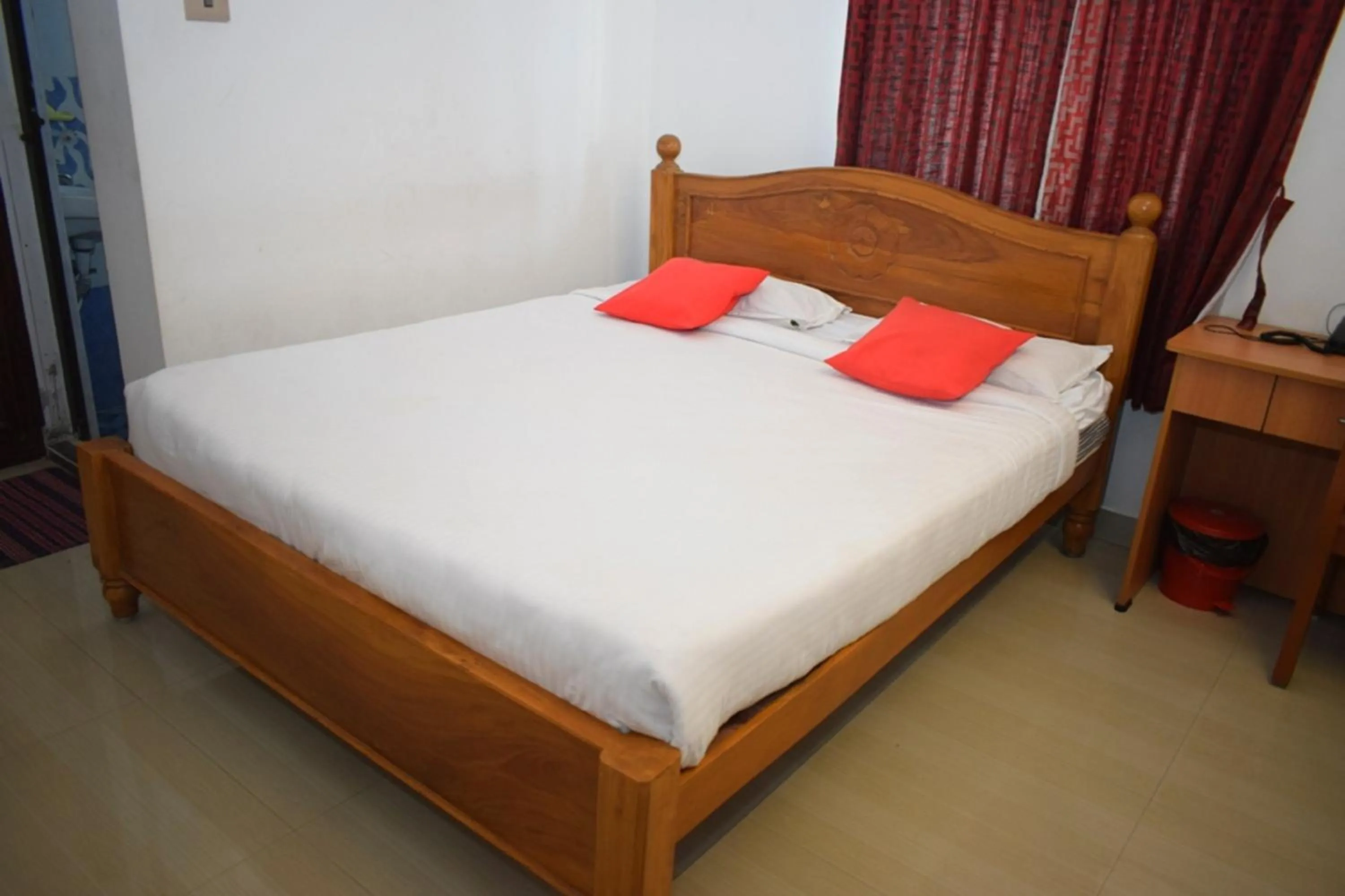 Bed in Haleemas Residency
