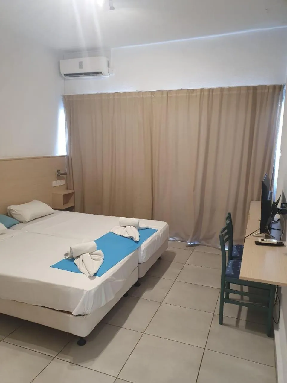 Bedroom, Bed in Sea CleoNapa Mandali