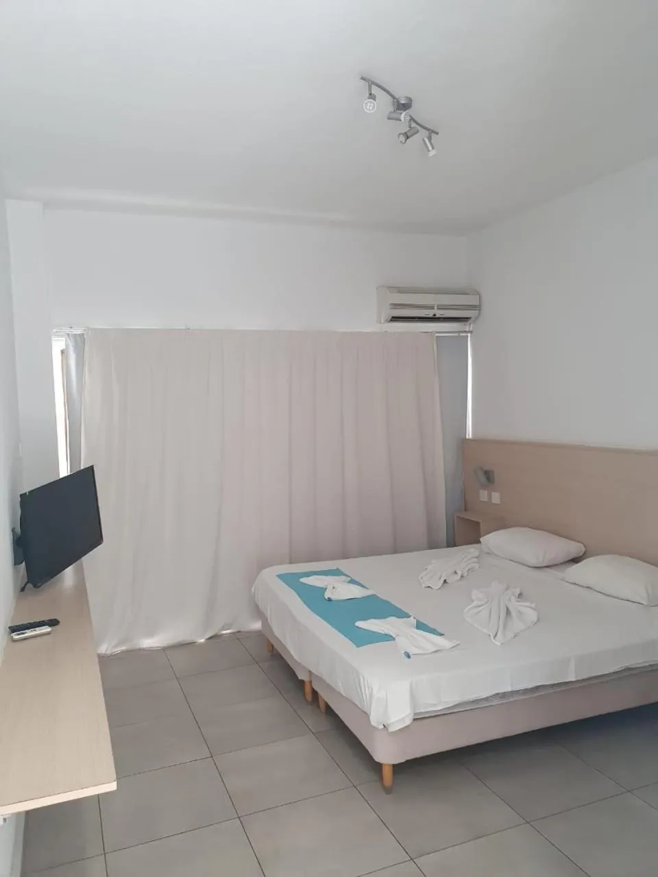 Bedroom, Bed in Sea CleoNapa Mandali