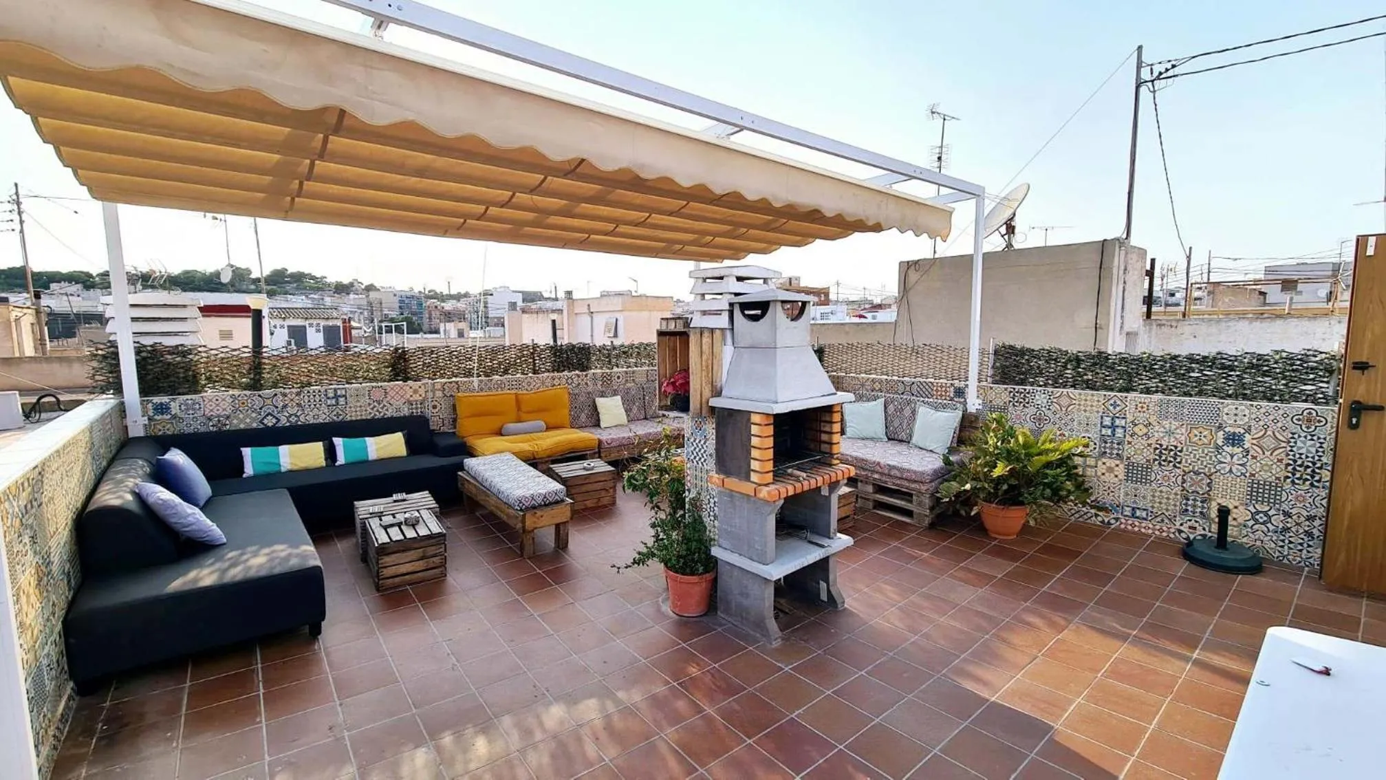 SUNCASTLE APARTAMENTOS ALICANTE -With share Rooftop Terrace And Barbecue